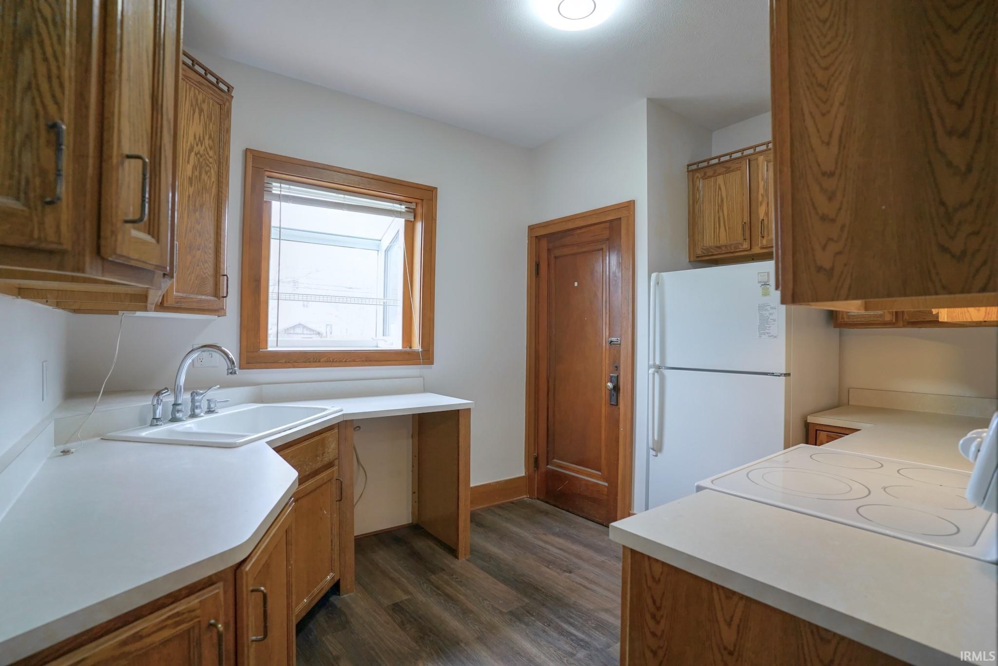1325 Cedar