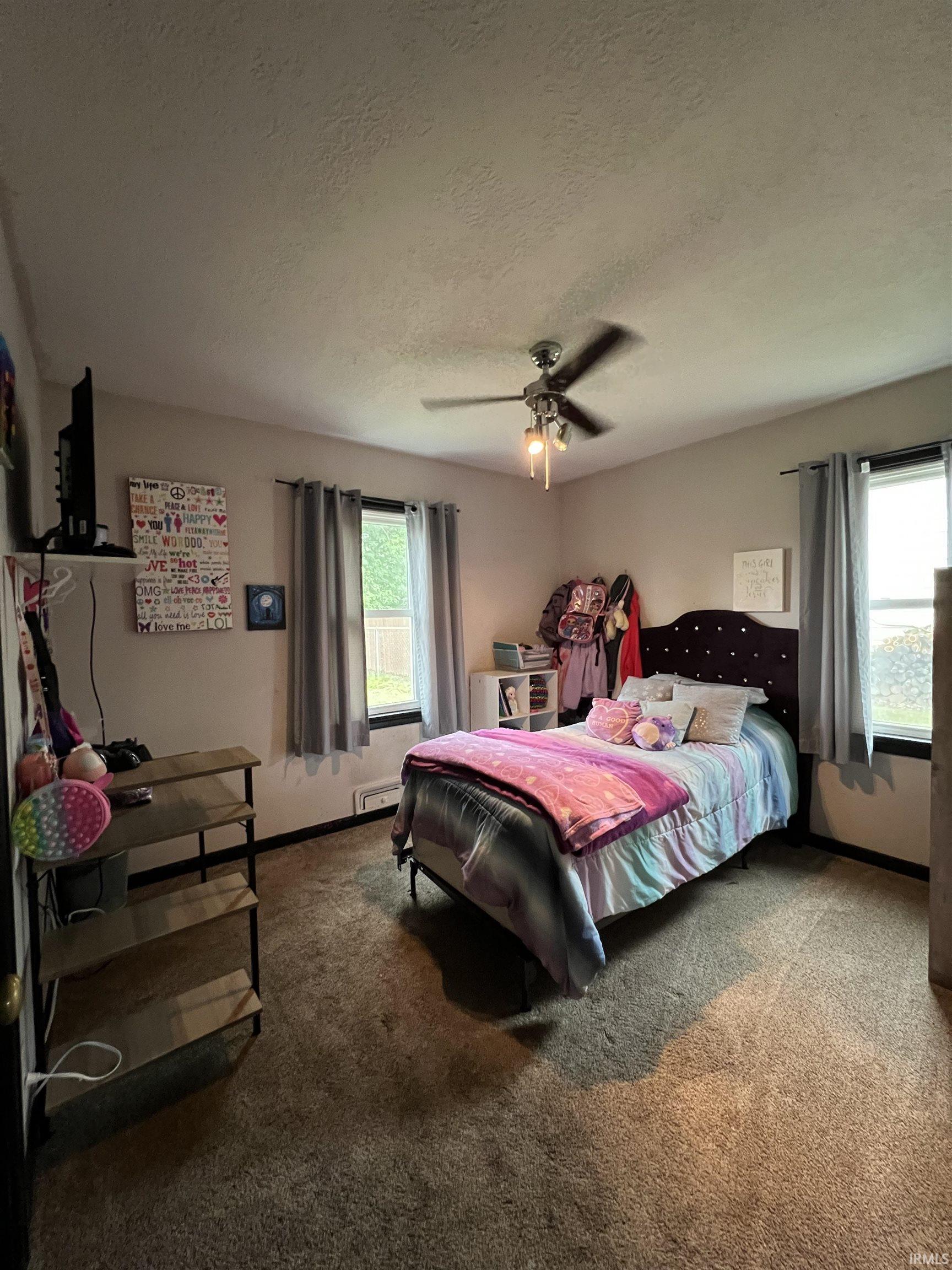 5021 Fernwood