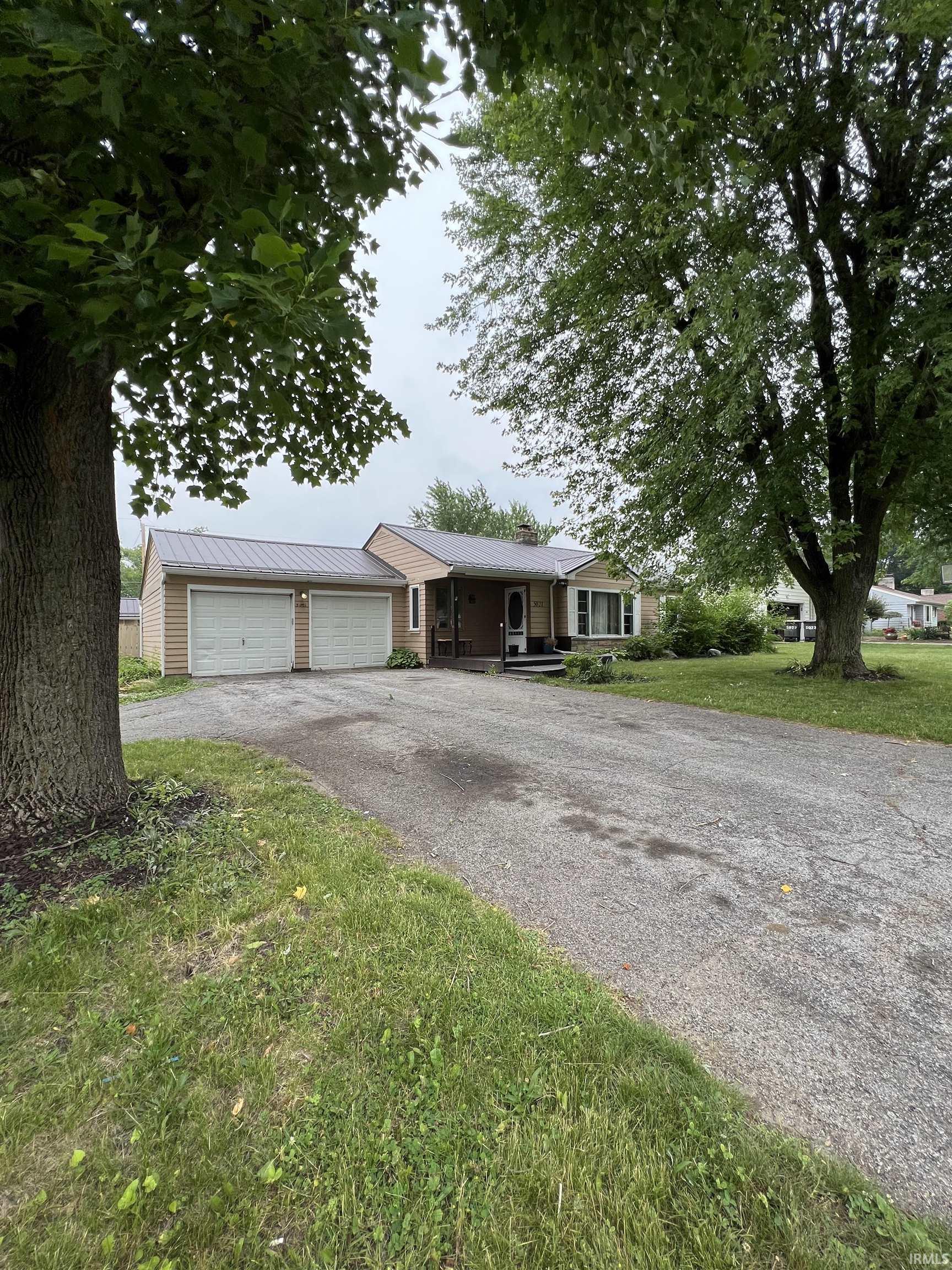5021 Fernwood