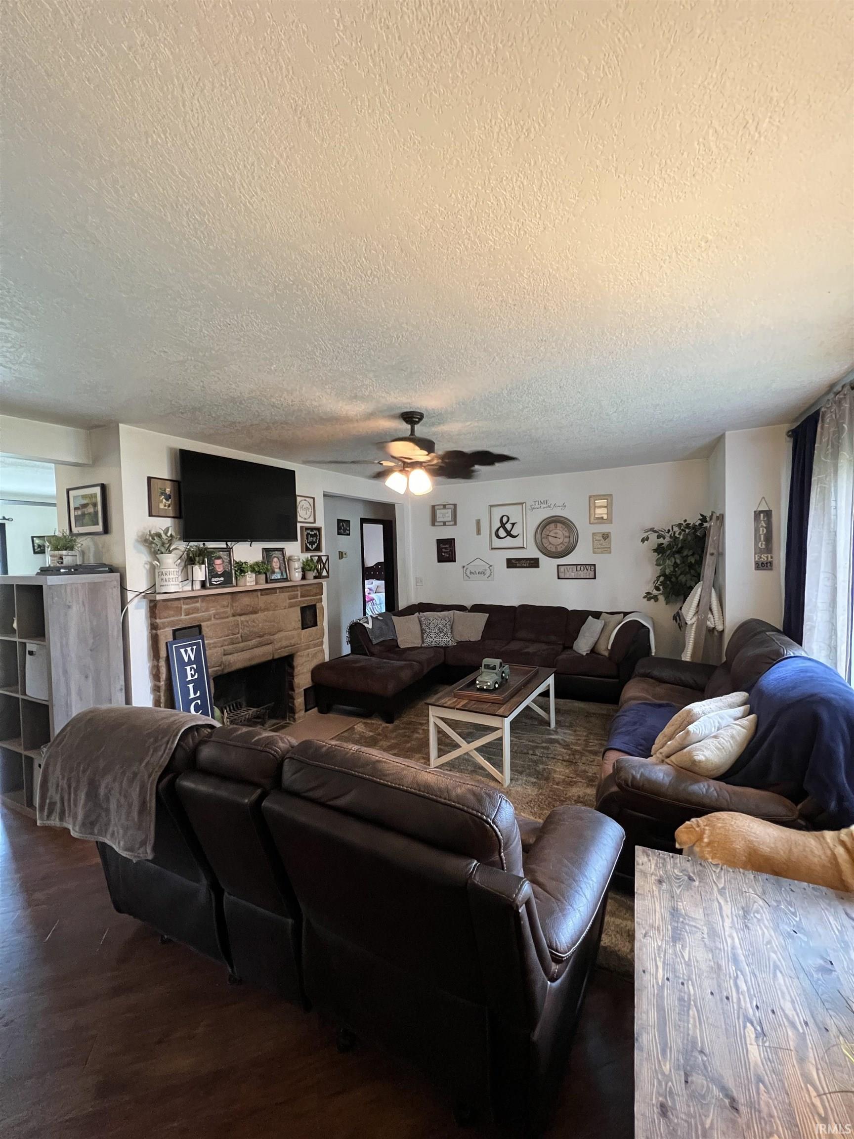 5021 Fernwood
