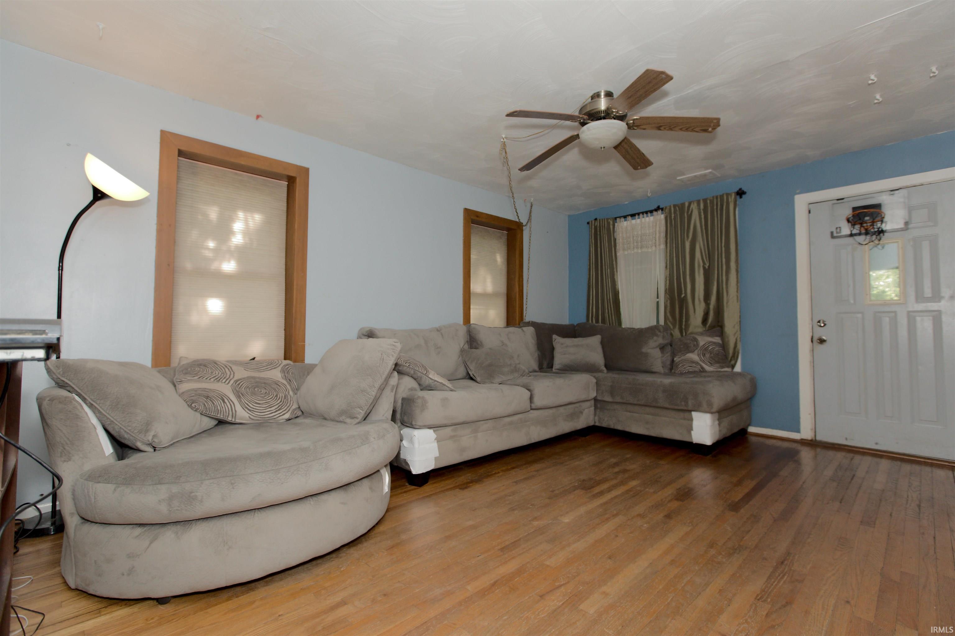 640 Lower Huntington