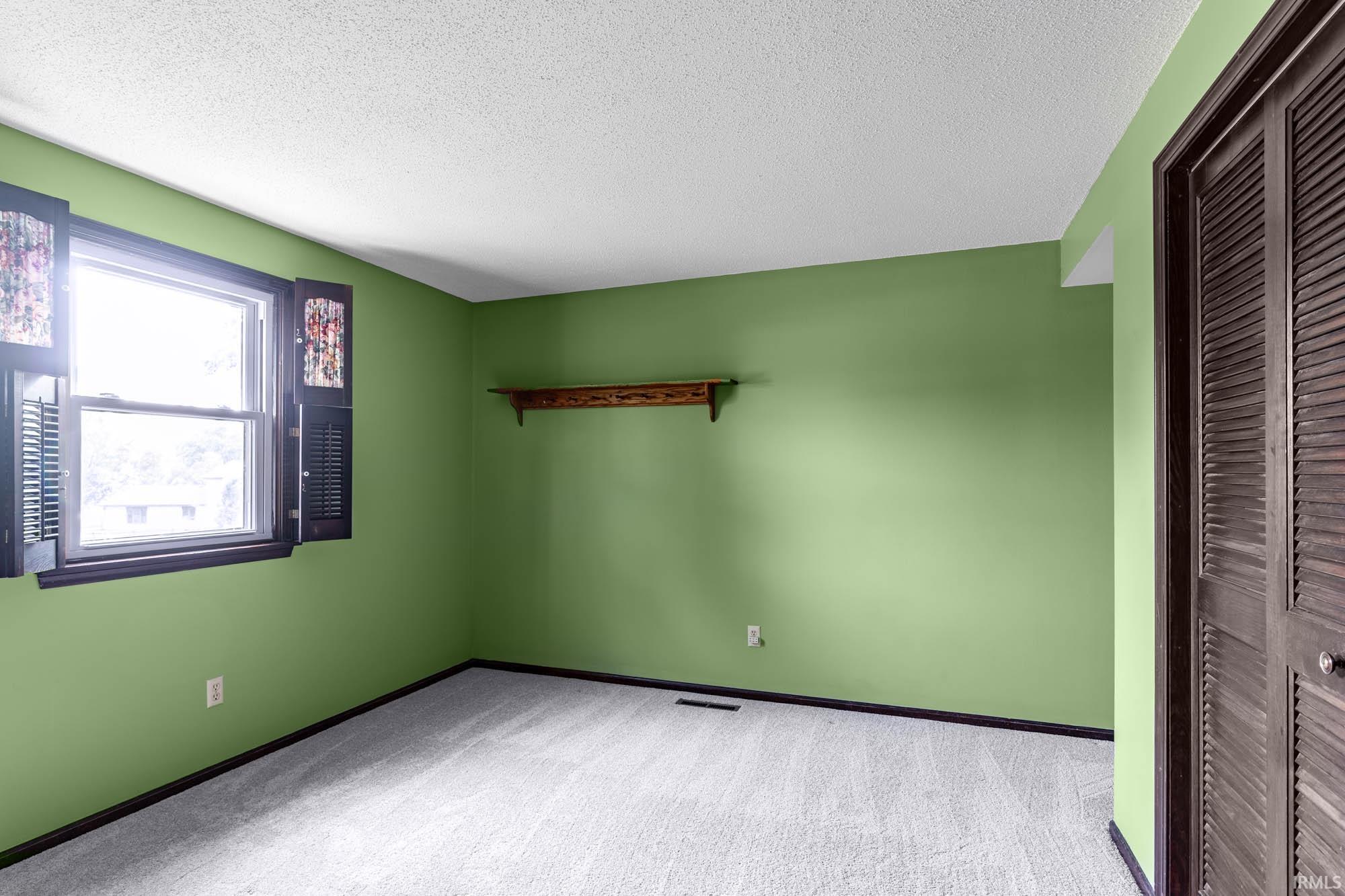 5906 Fitchburg