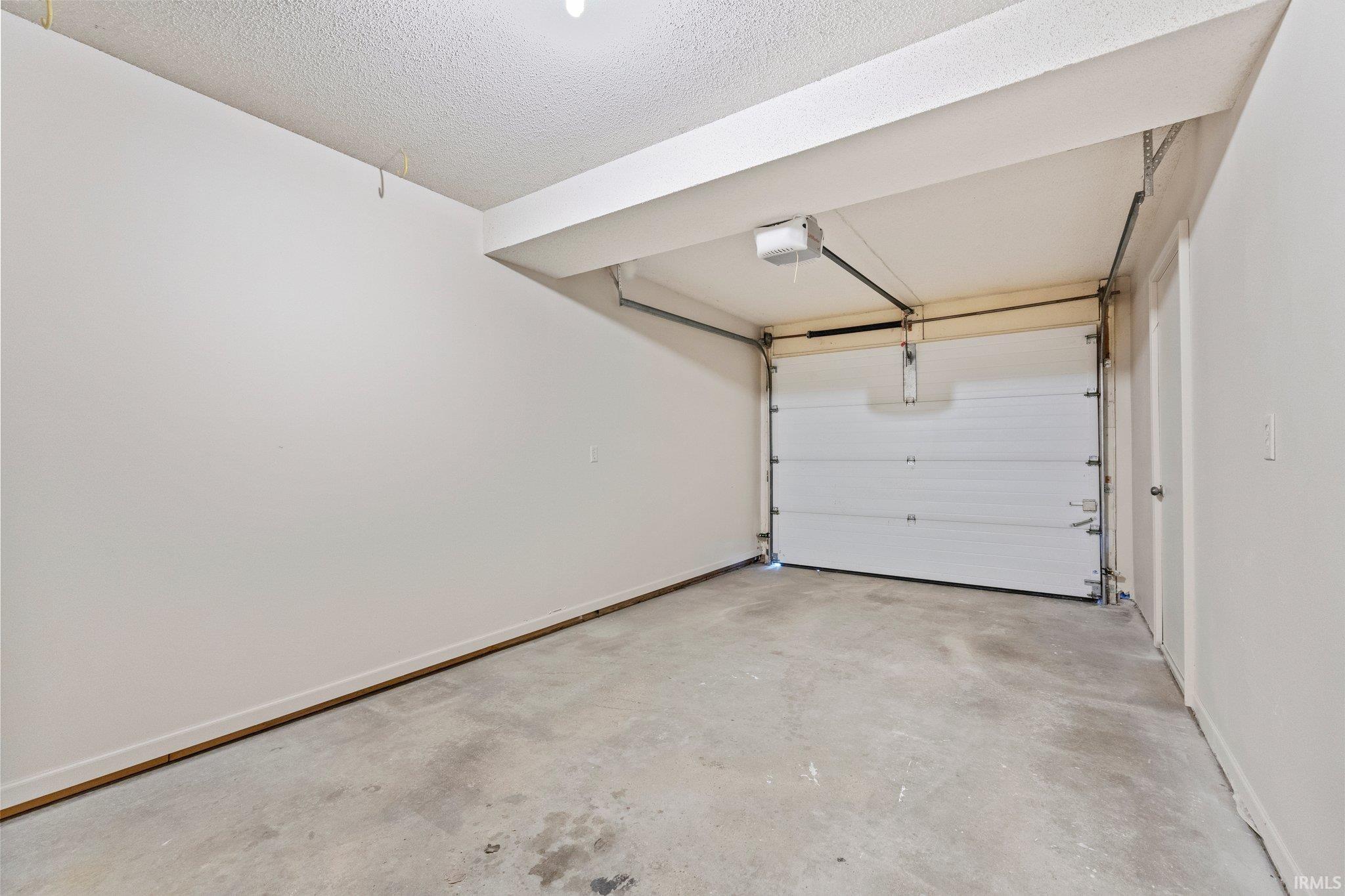 6020 Sawmill Woods