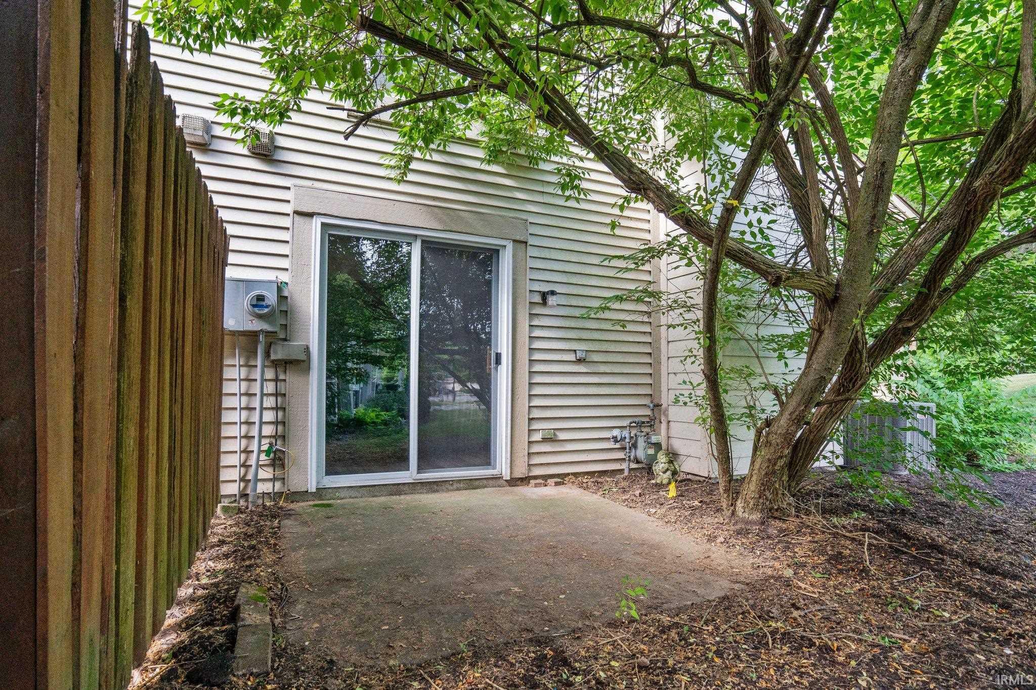 6020 Sawmill Woods