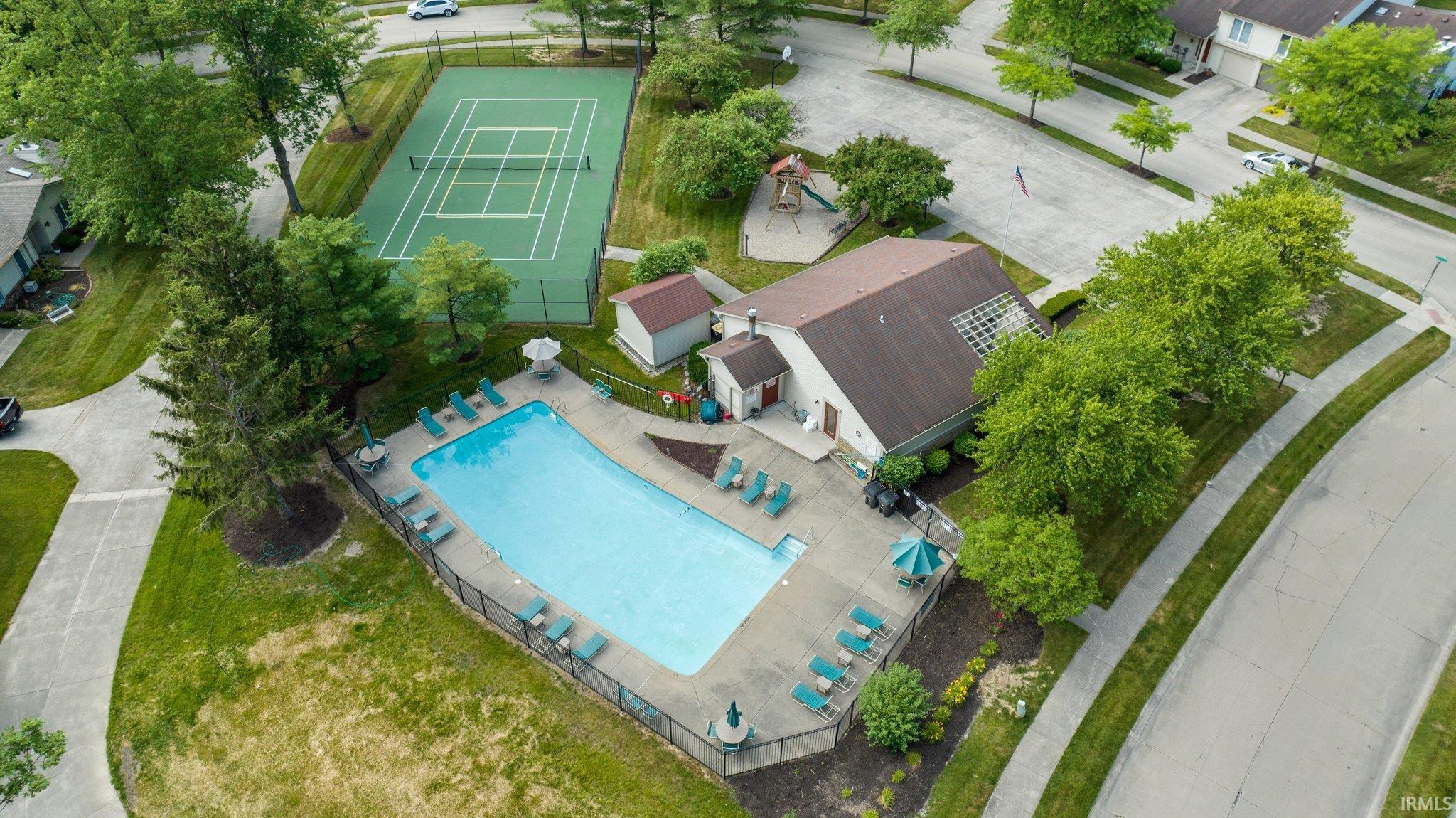 6020 Sawmill Woods