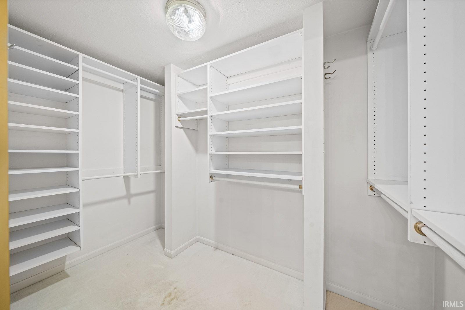 16360 Oak Hill