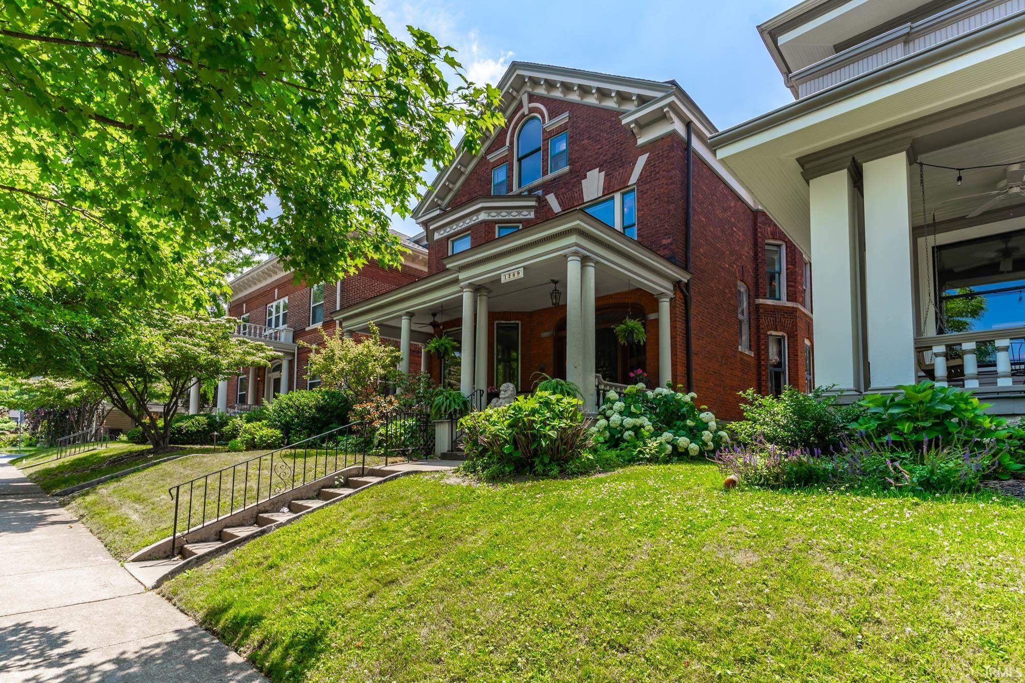 1209 Wayne