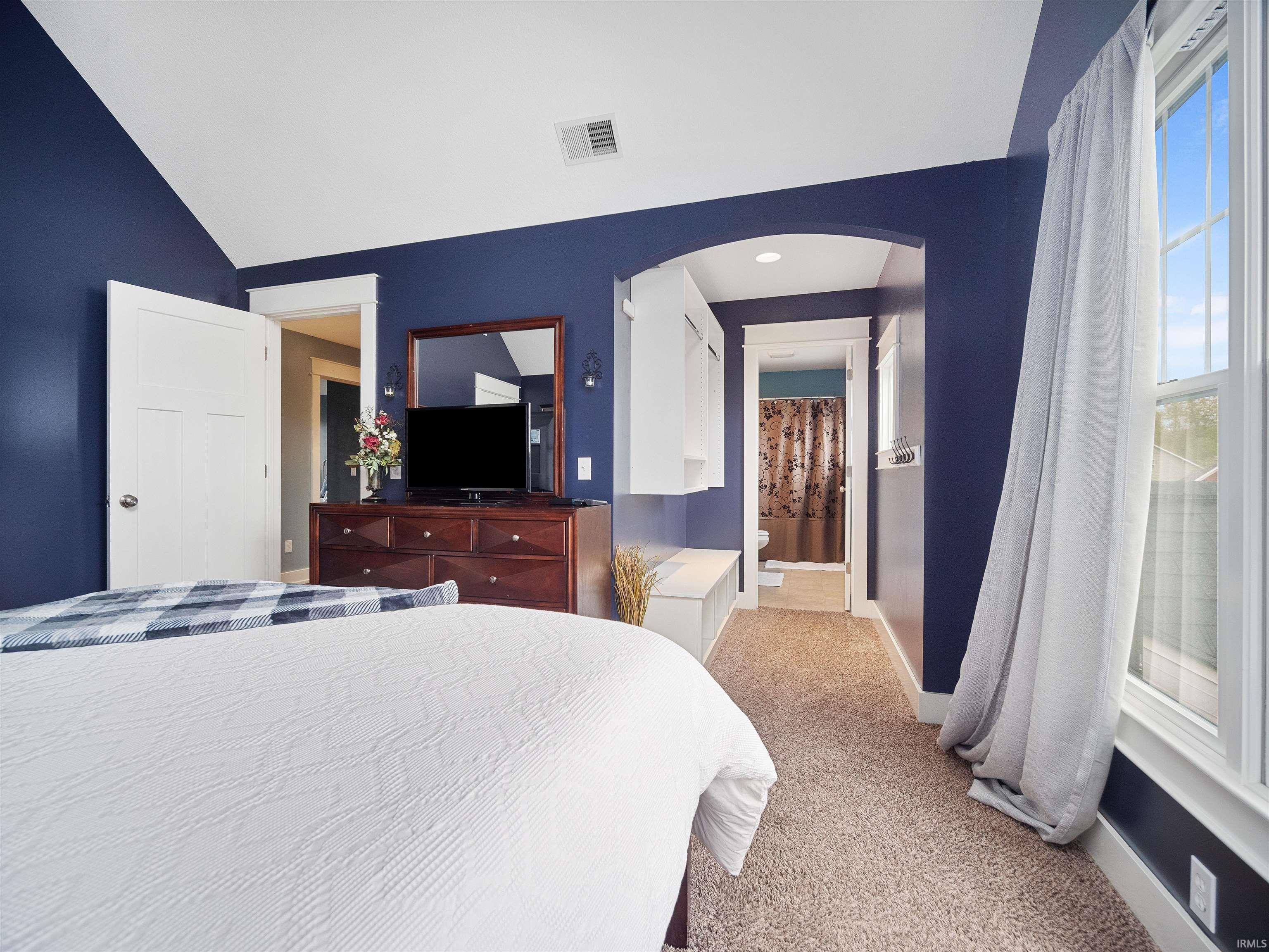 10814 Azbury