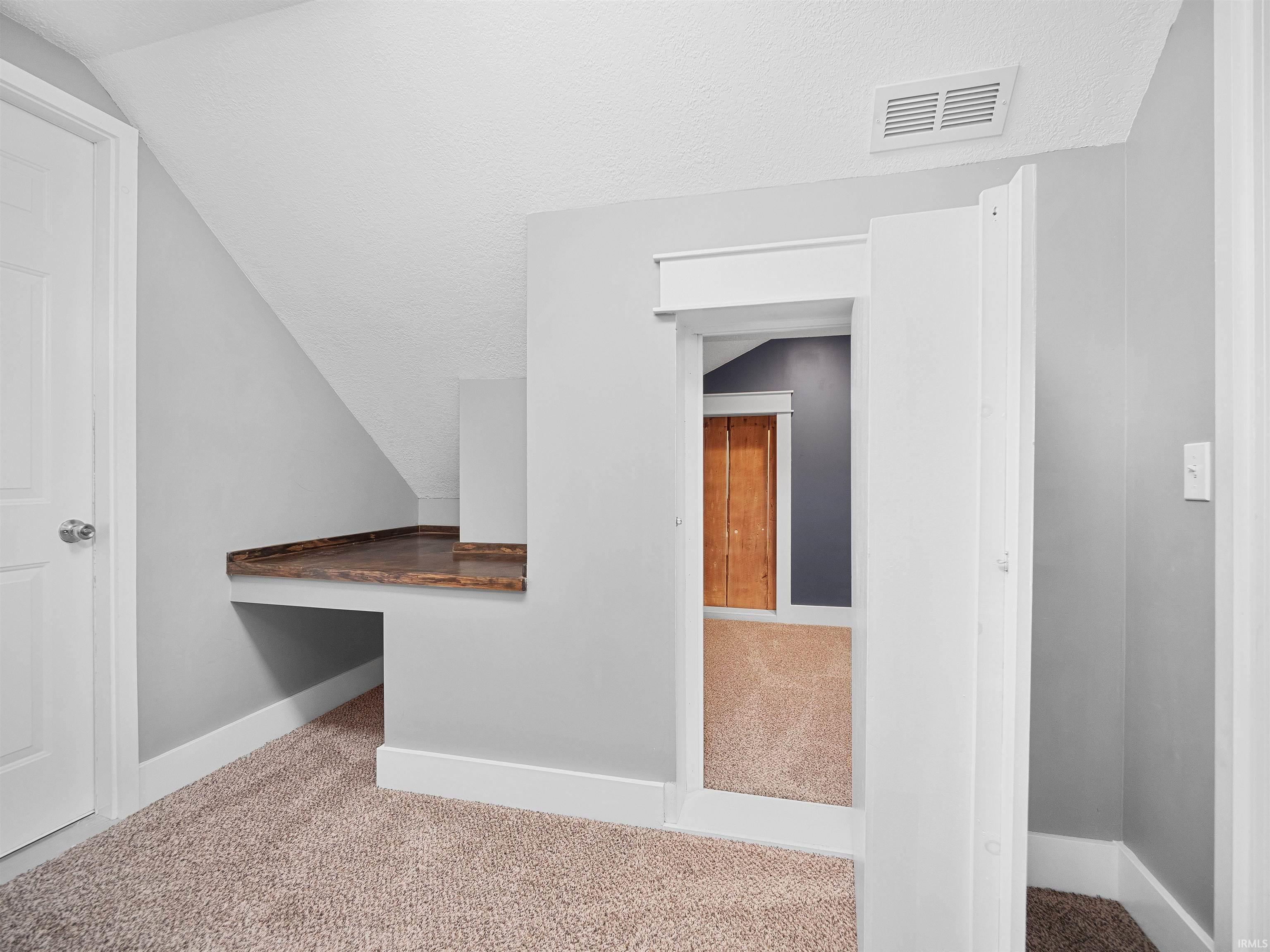 10814 Azbury