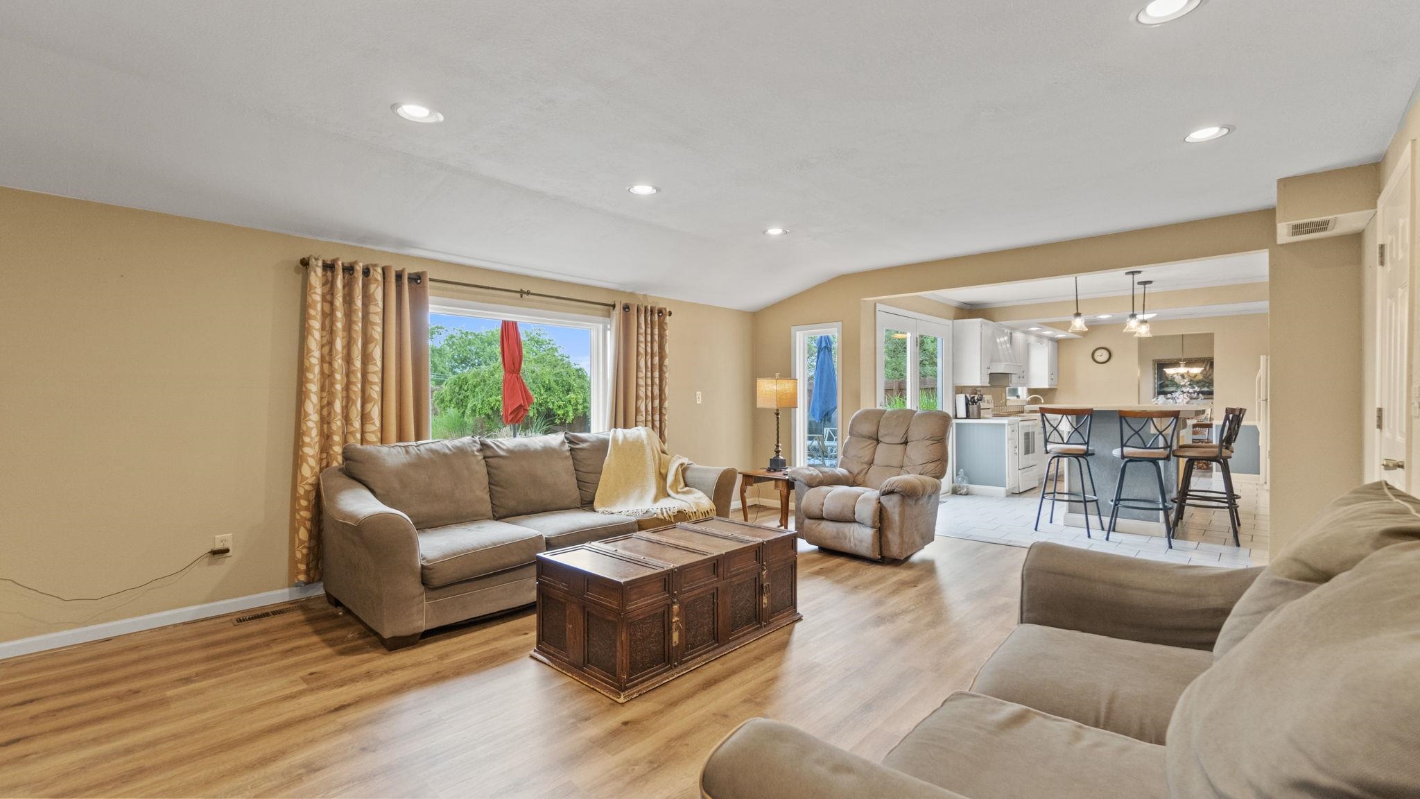 1004 Highland
