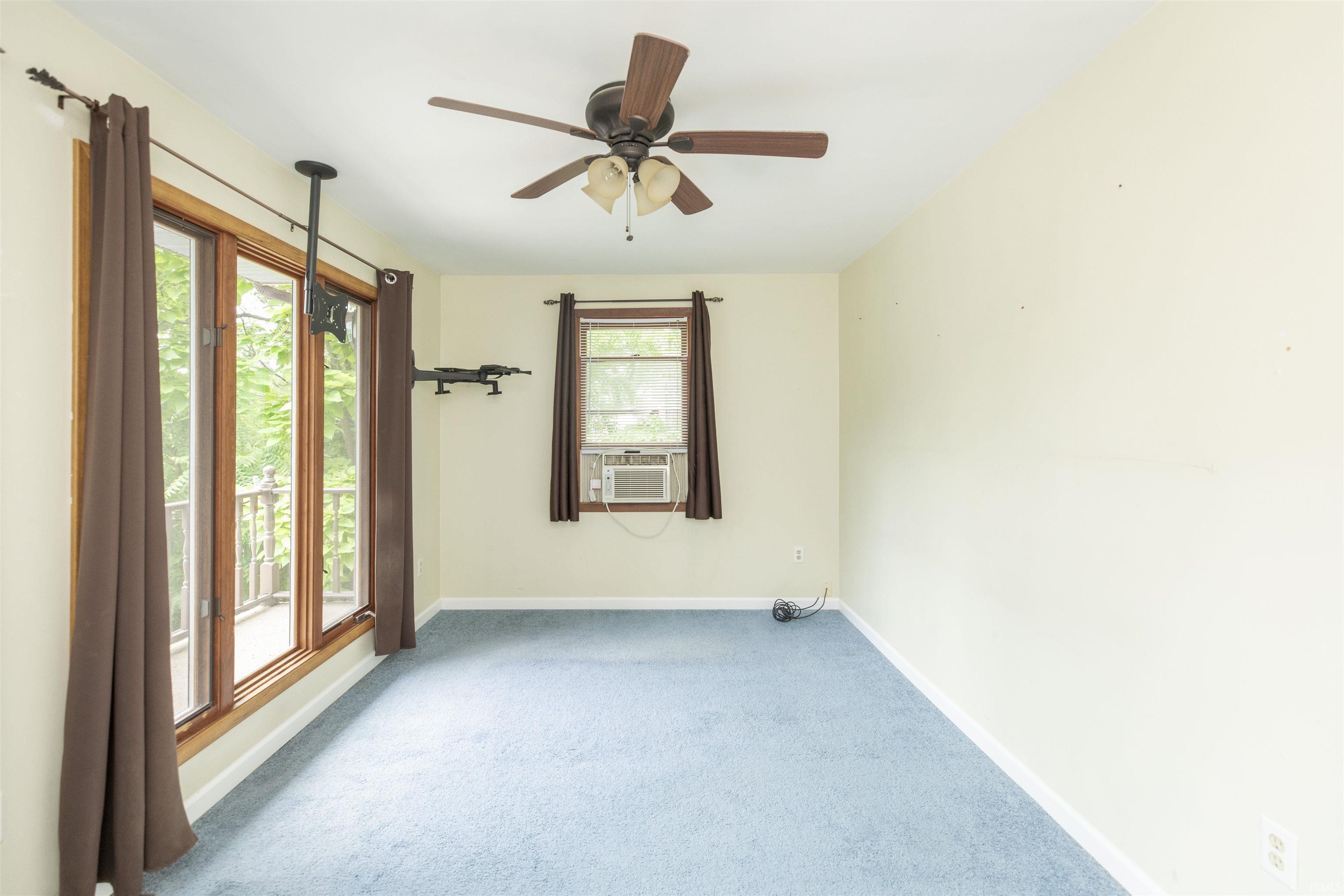 1327 Montgomery