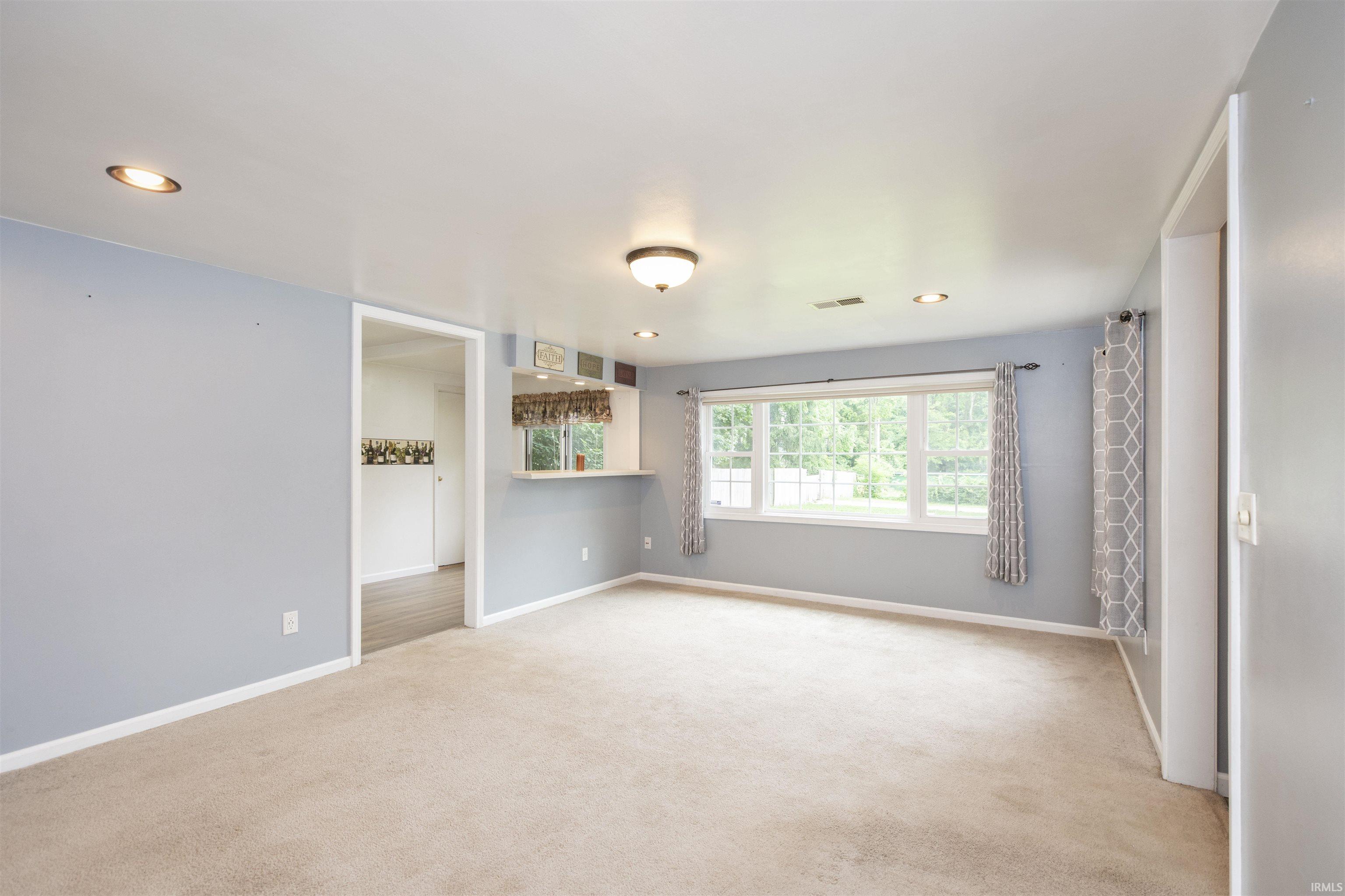 1327 Montgomery