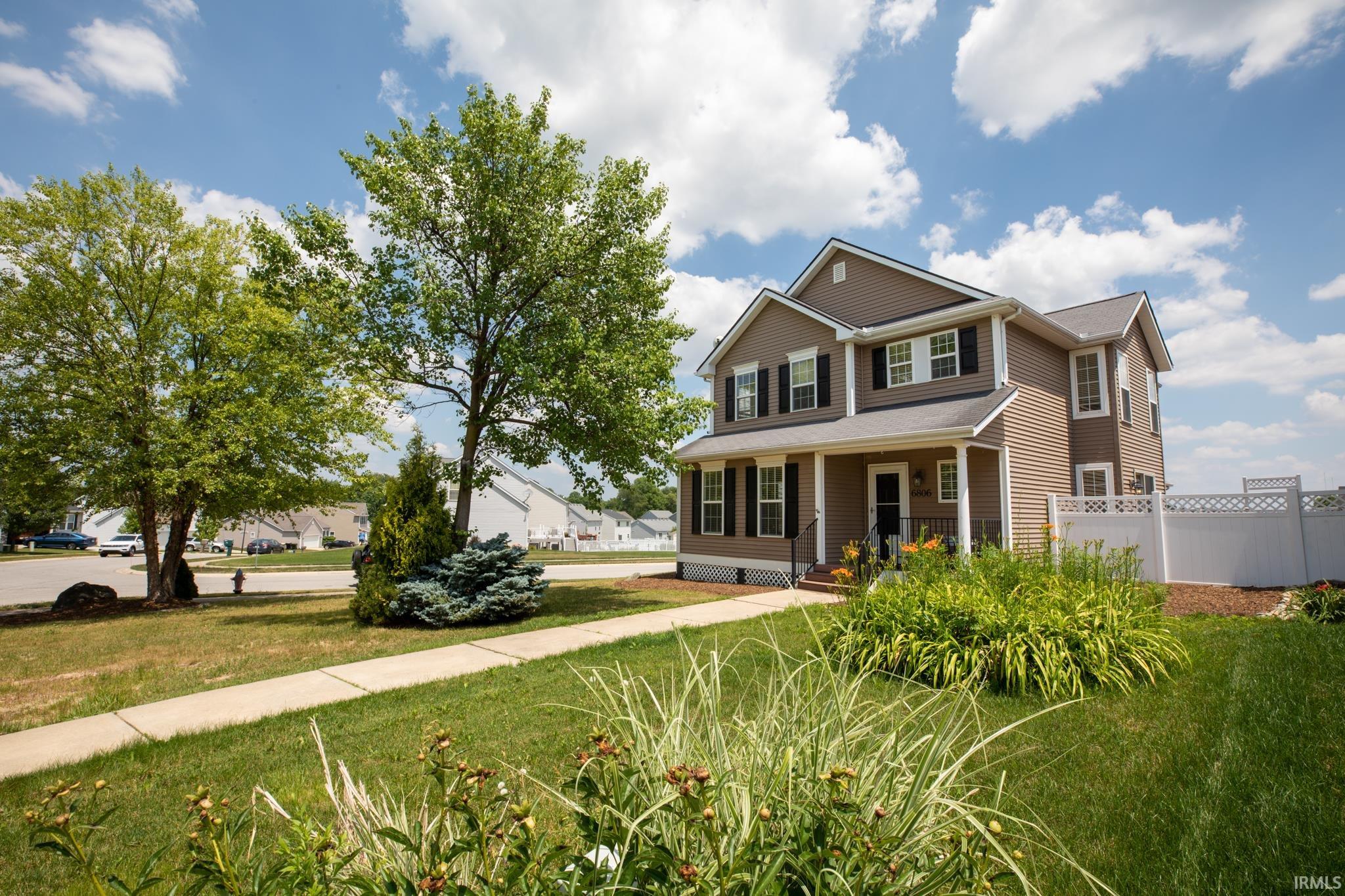 6806 Stewart