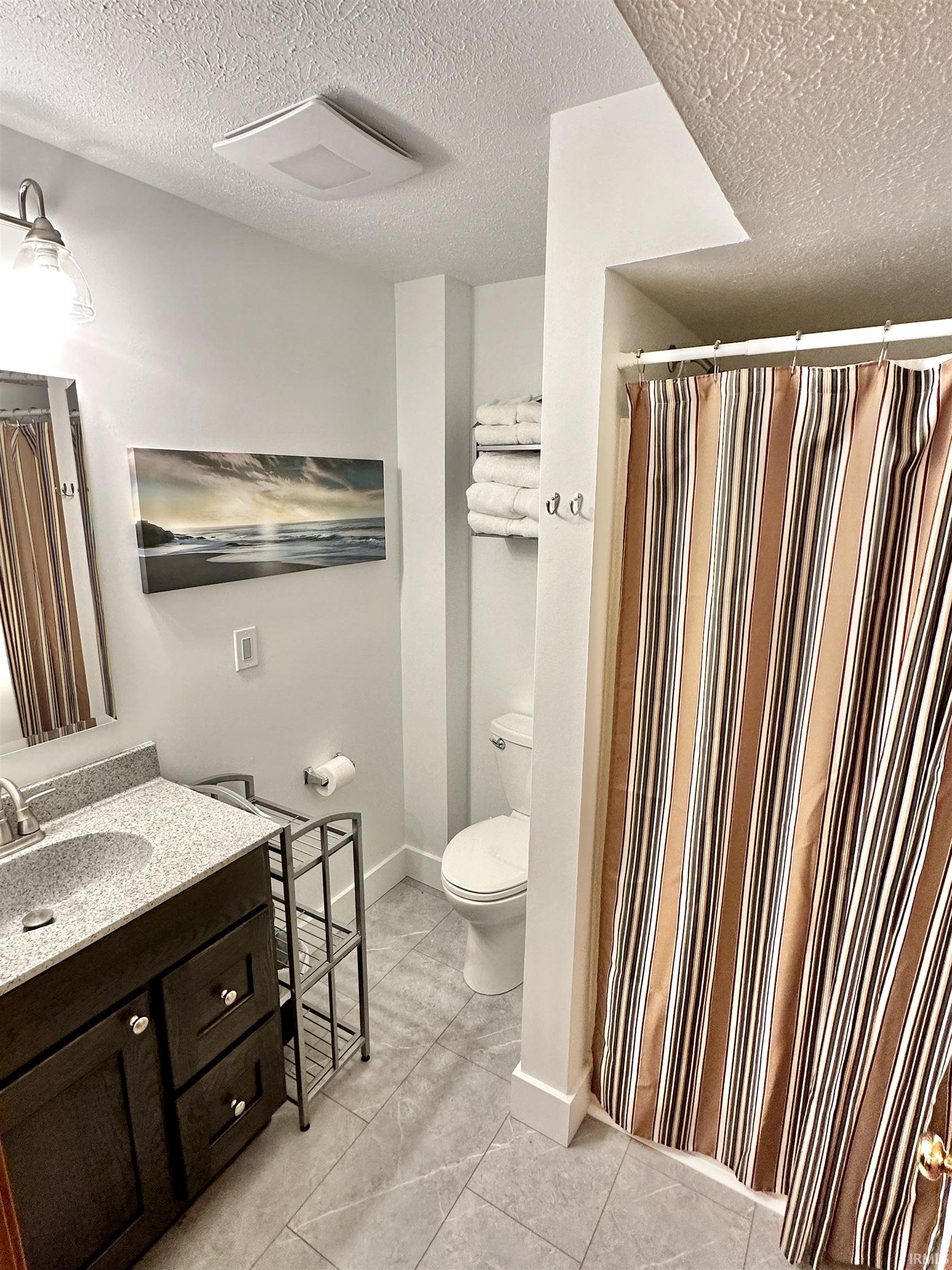 1410 Ivy Unit C-2