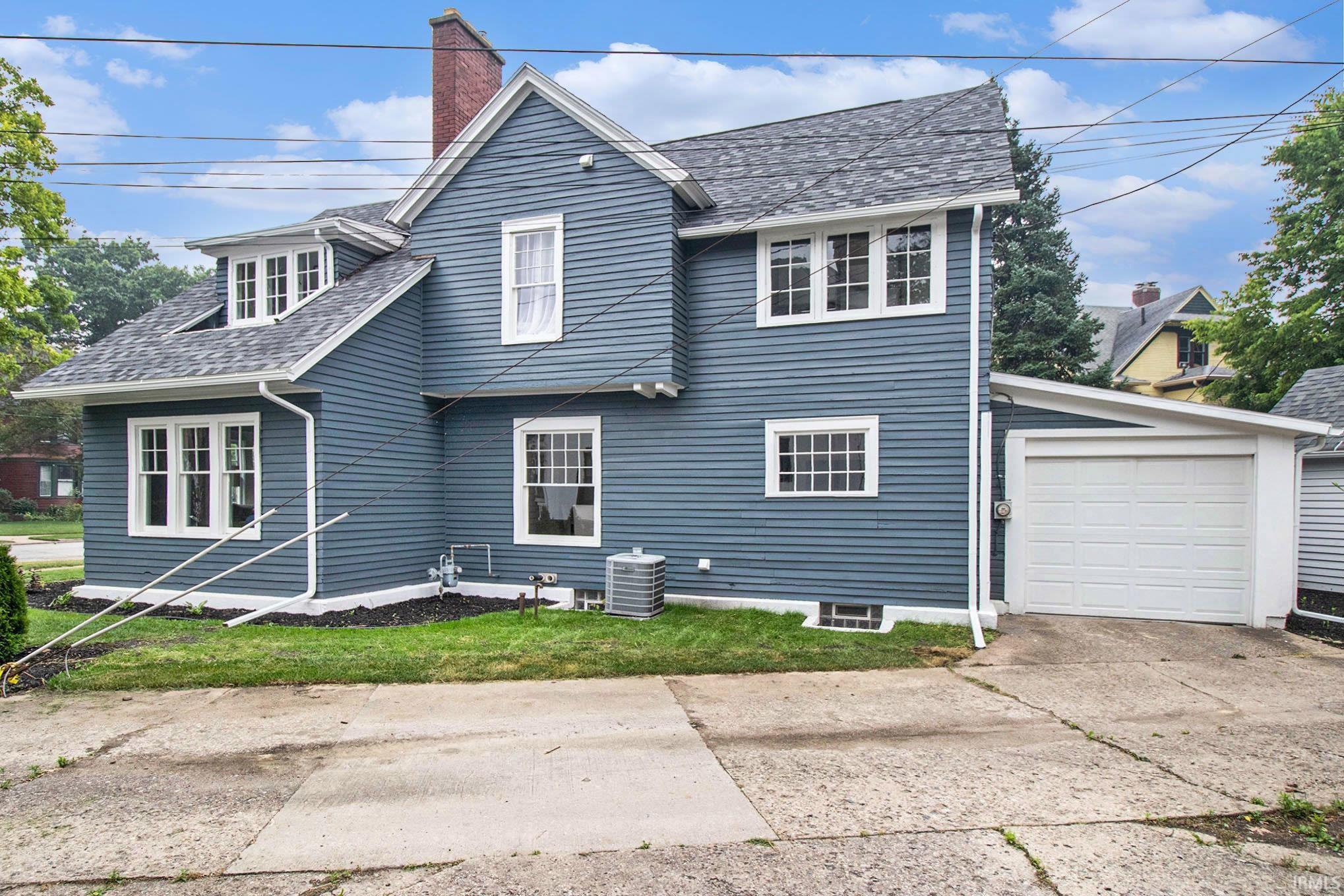 937 Riverside