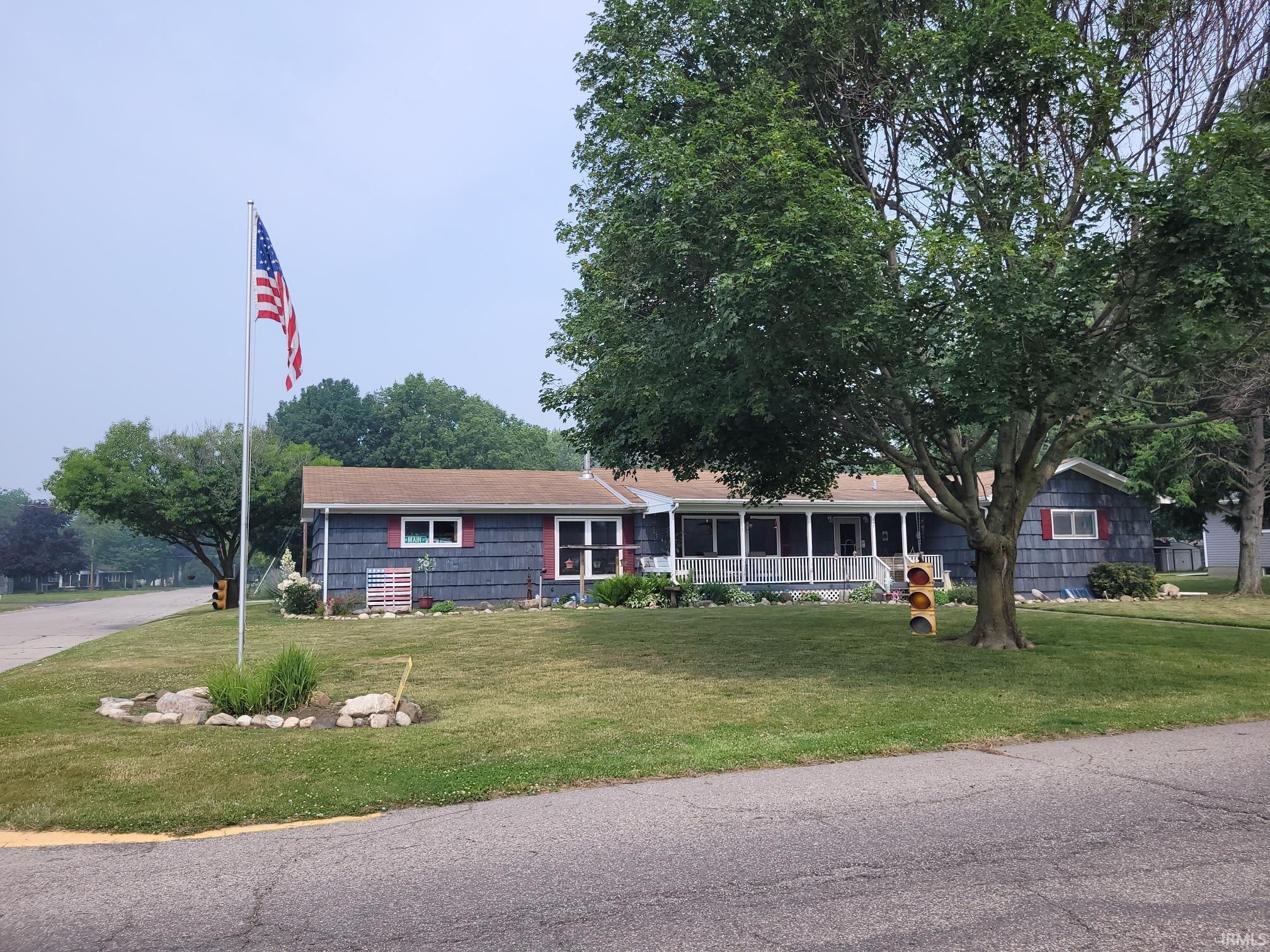 545 Bowen