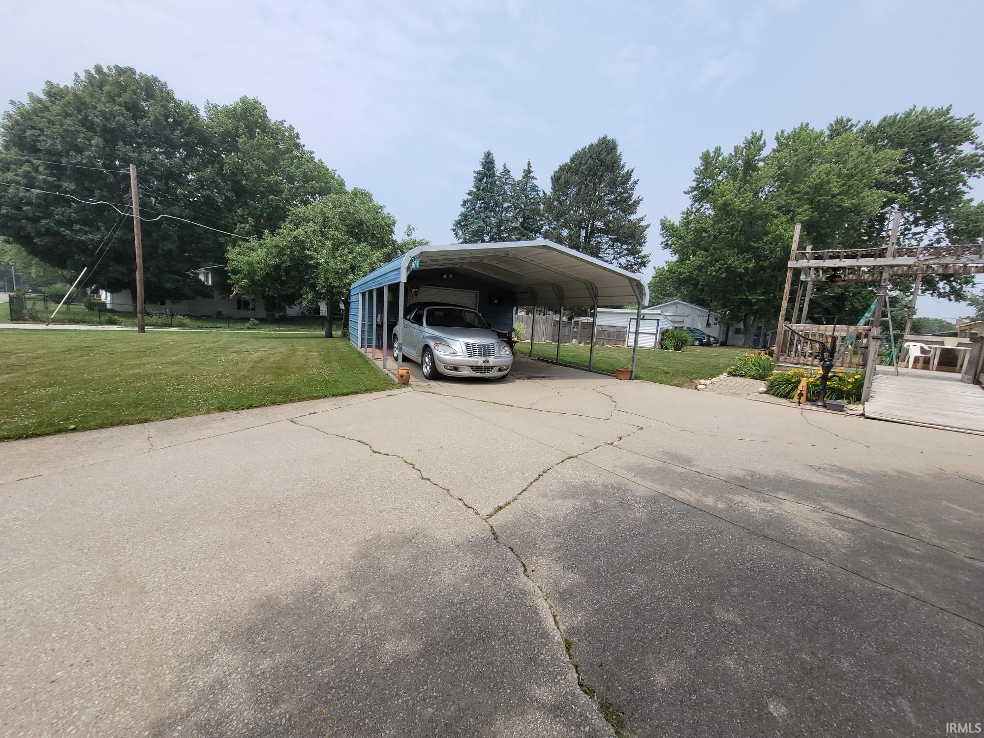 545 Bowen