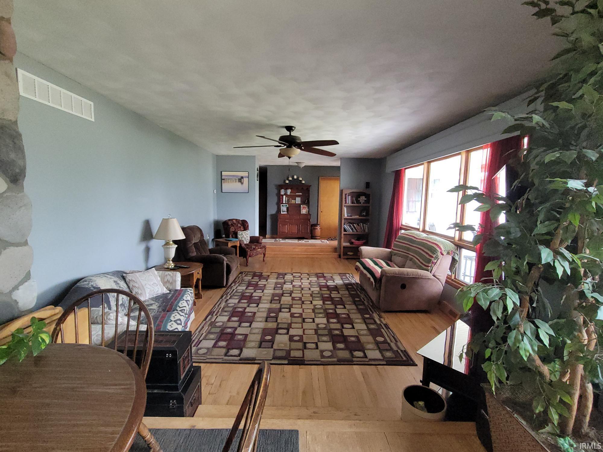 545 Bowen