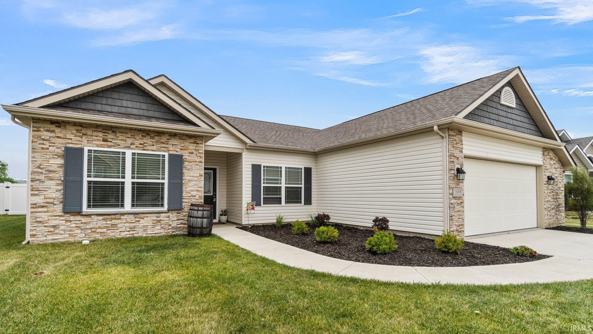 1683 Glen Hollow