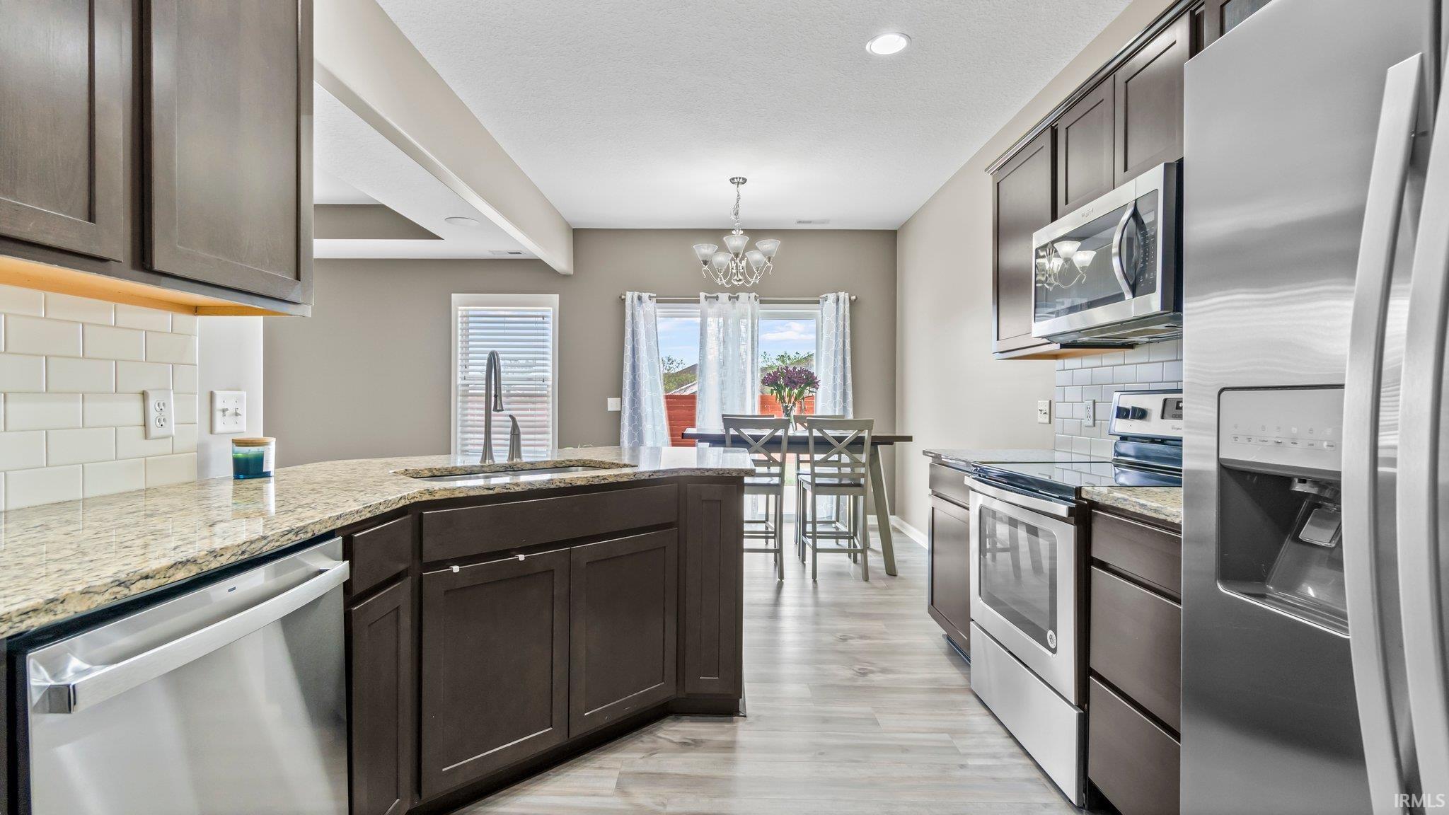 1683 Glen Hollow