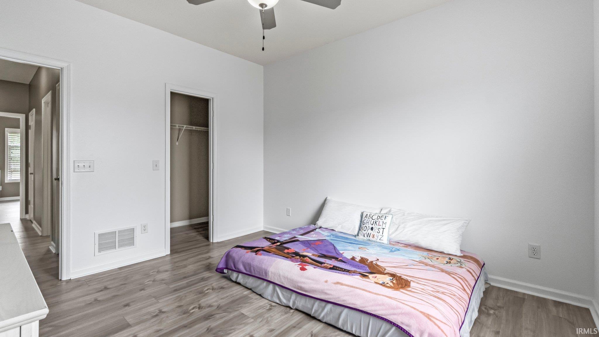 1683 Glen Hollow