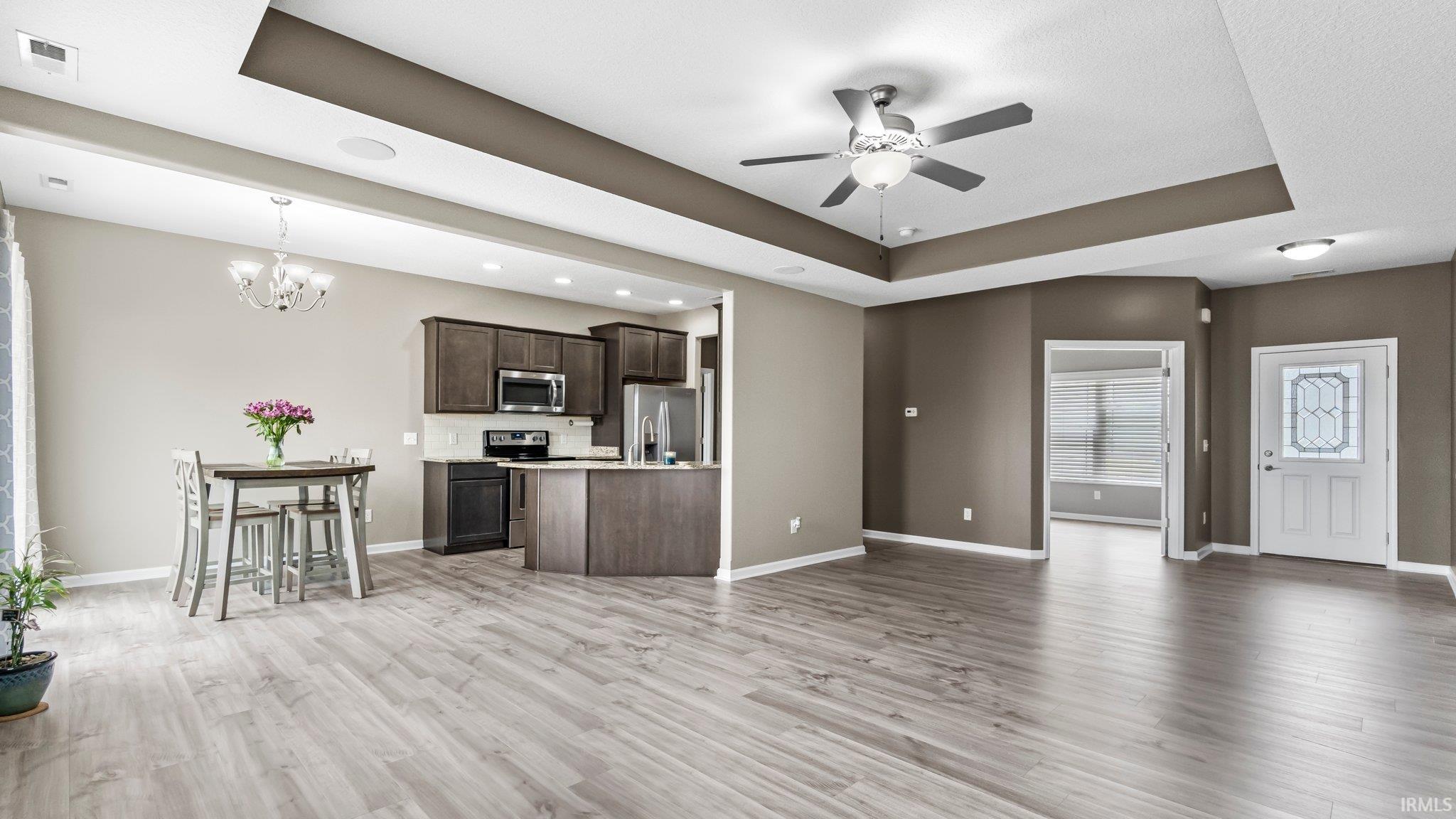 1683 Glen Hollow