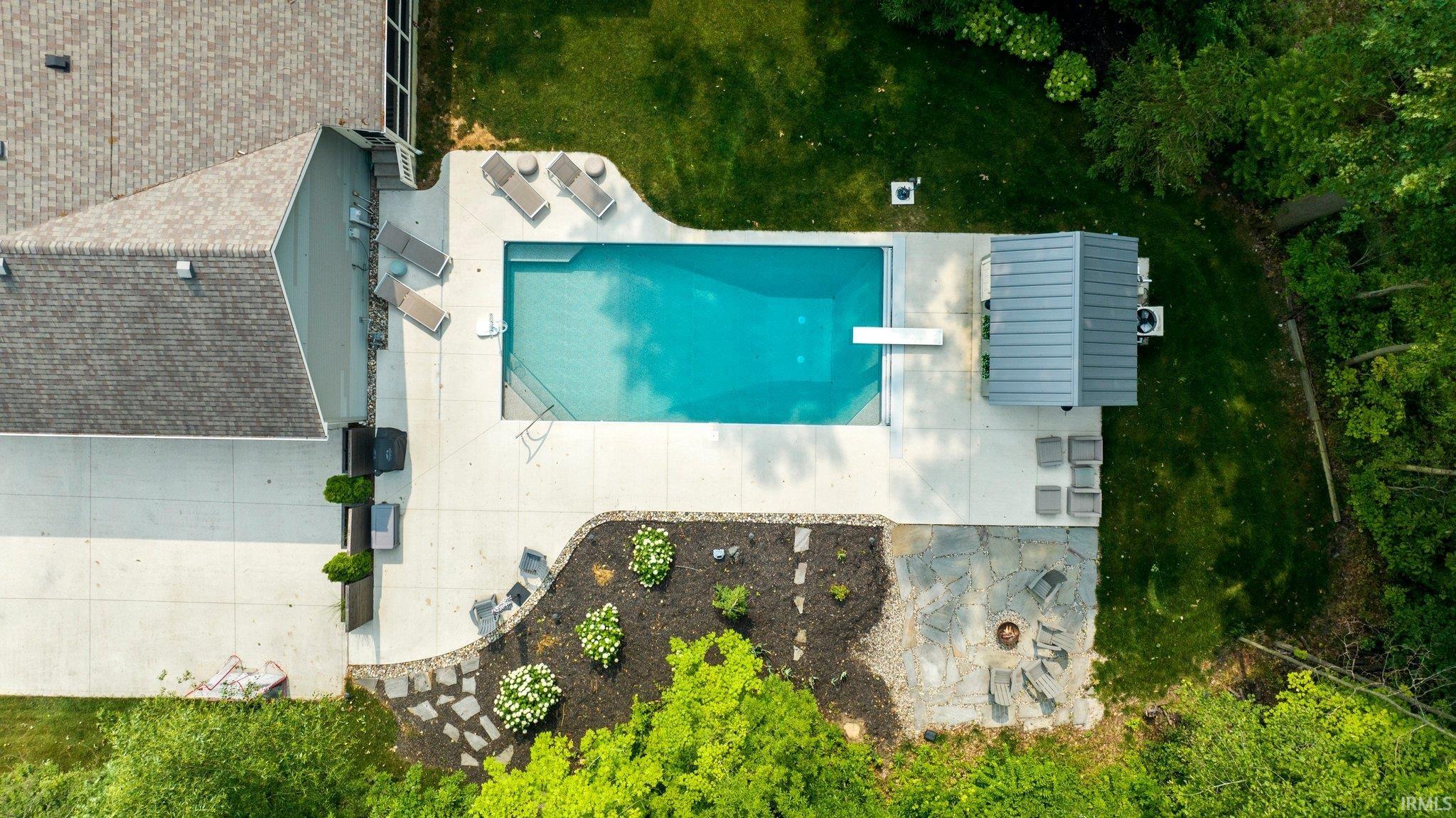5816 Deer Hollow