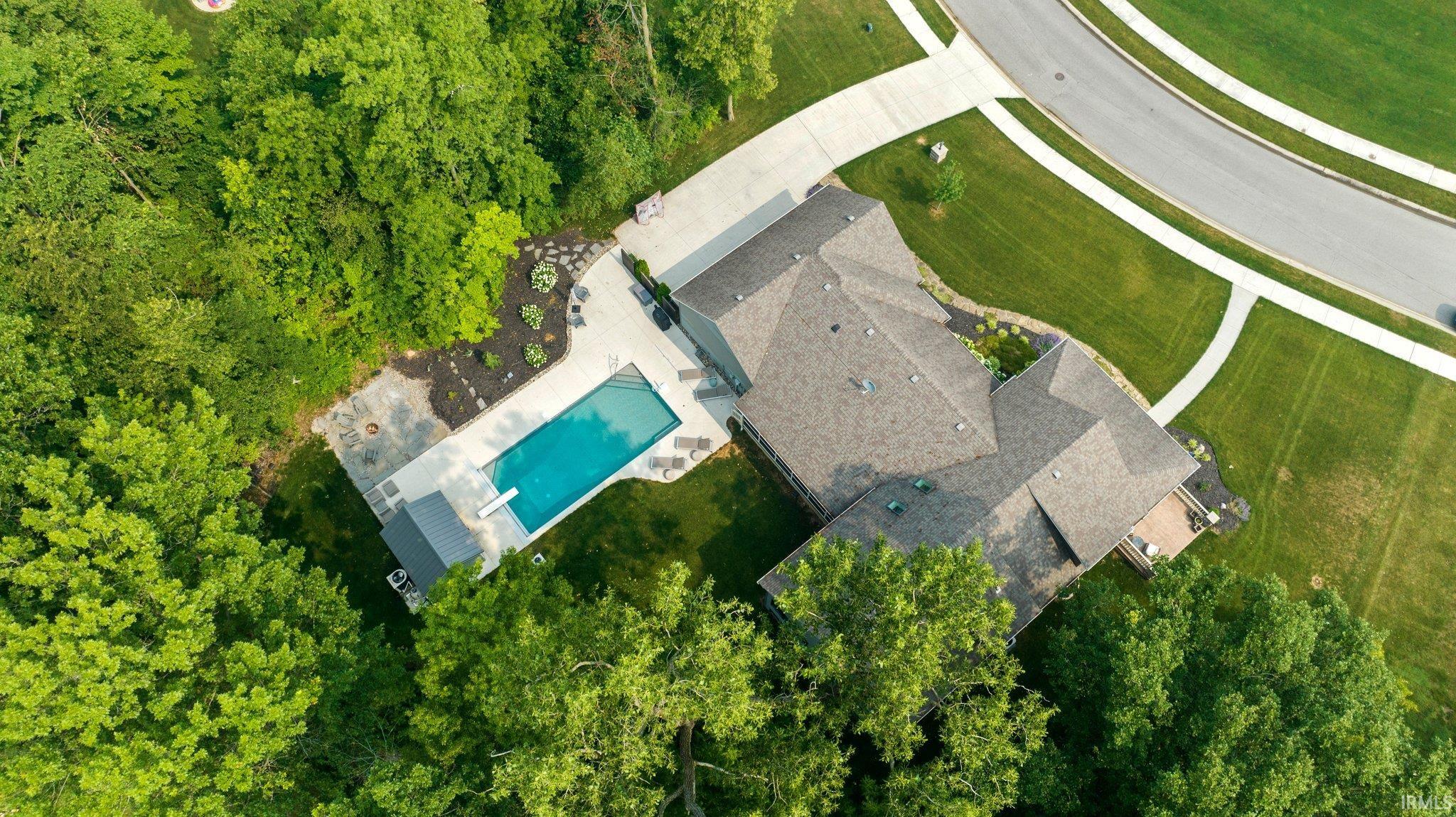 5816 Deer Hollow