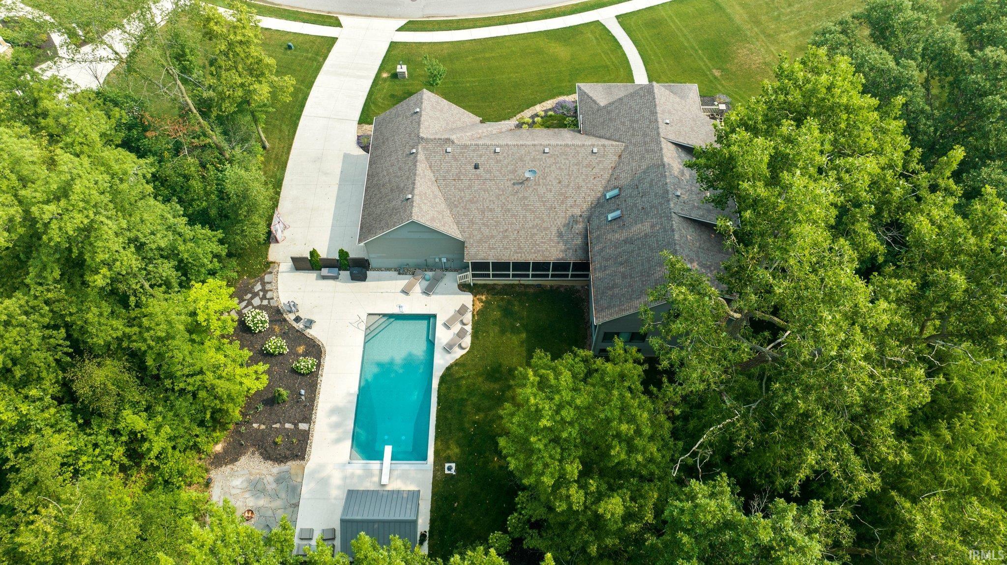 5816 Deer Hollow