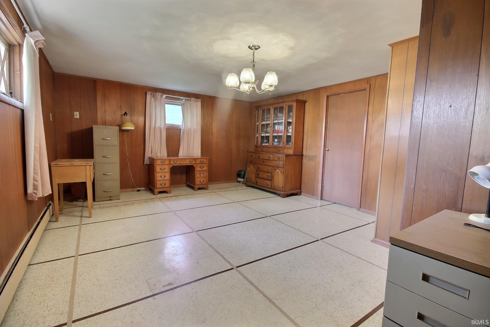 1725 Lindenwood