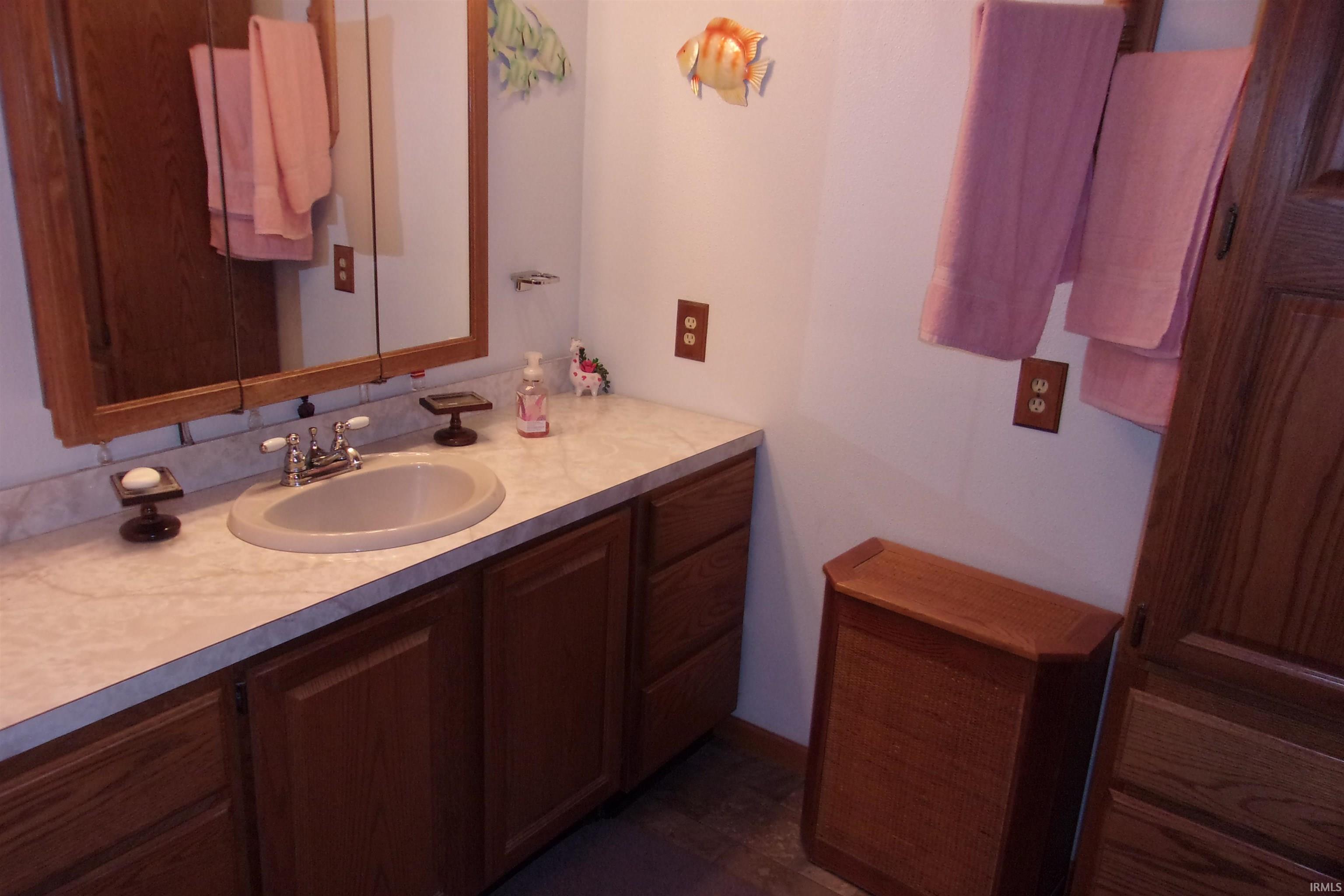 15826 Menominee