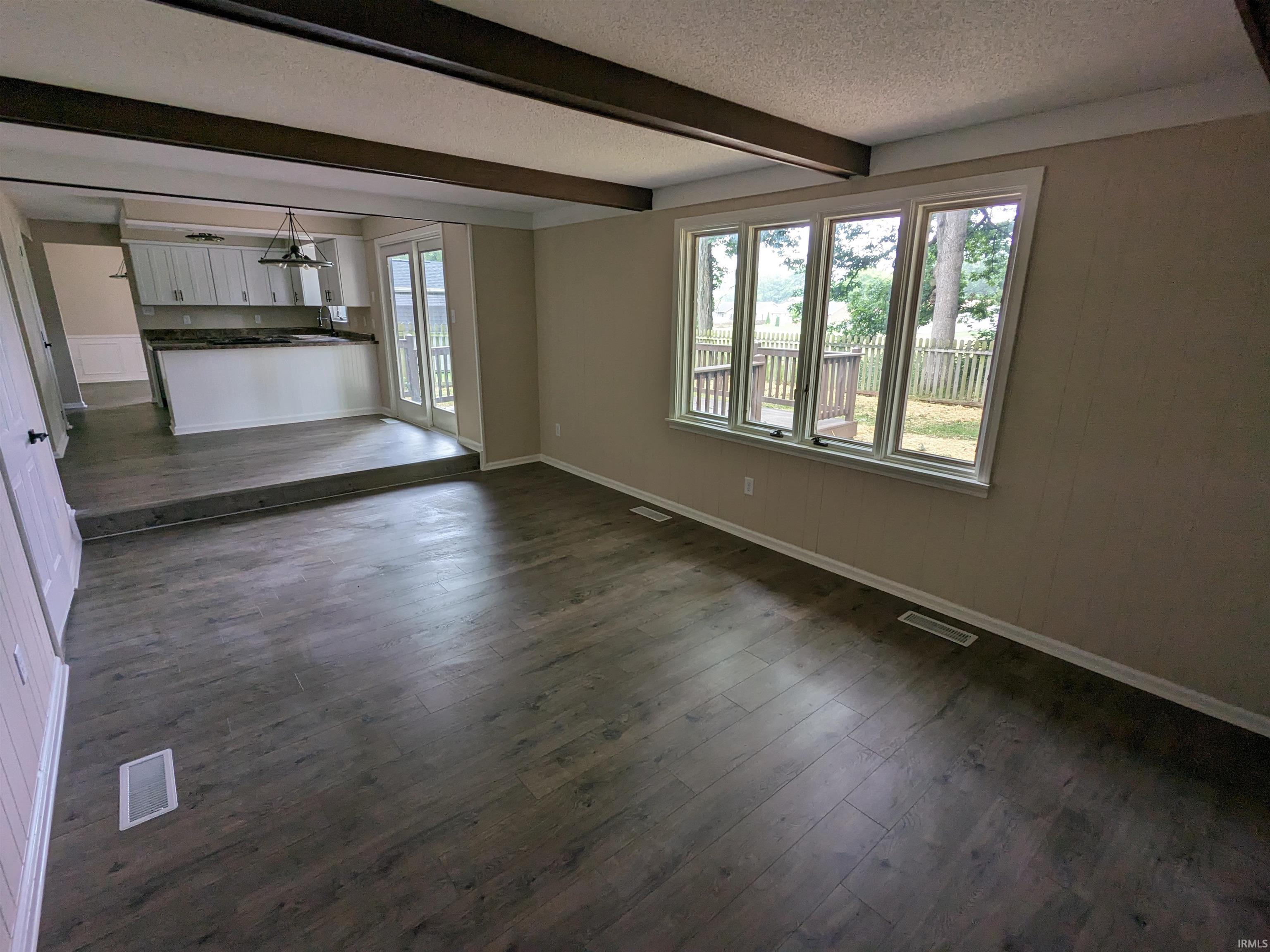 8406 Quincy