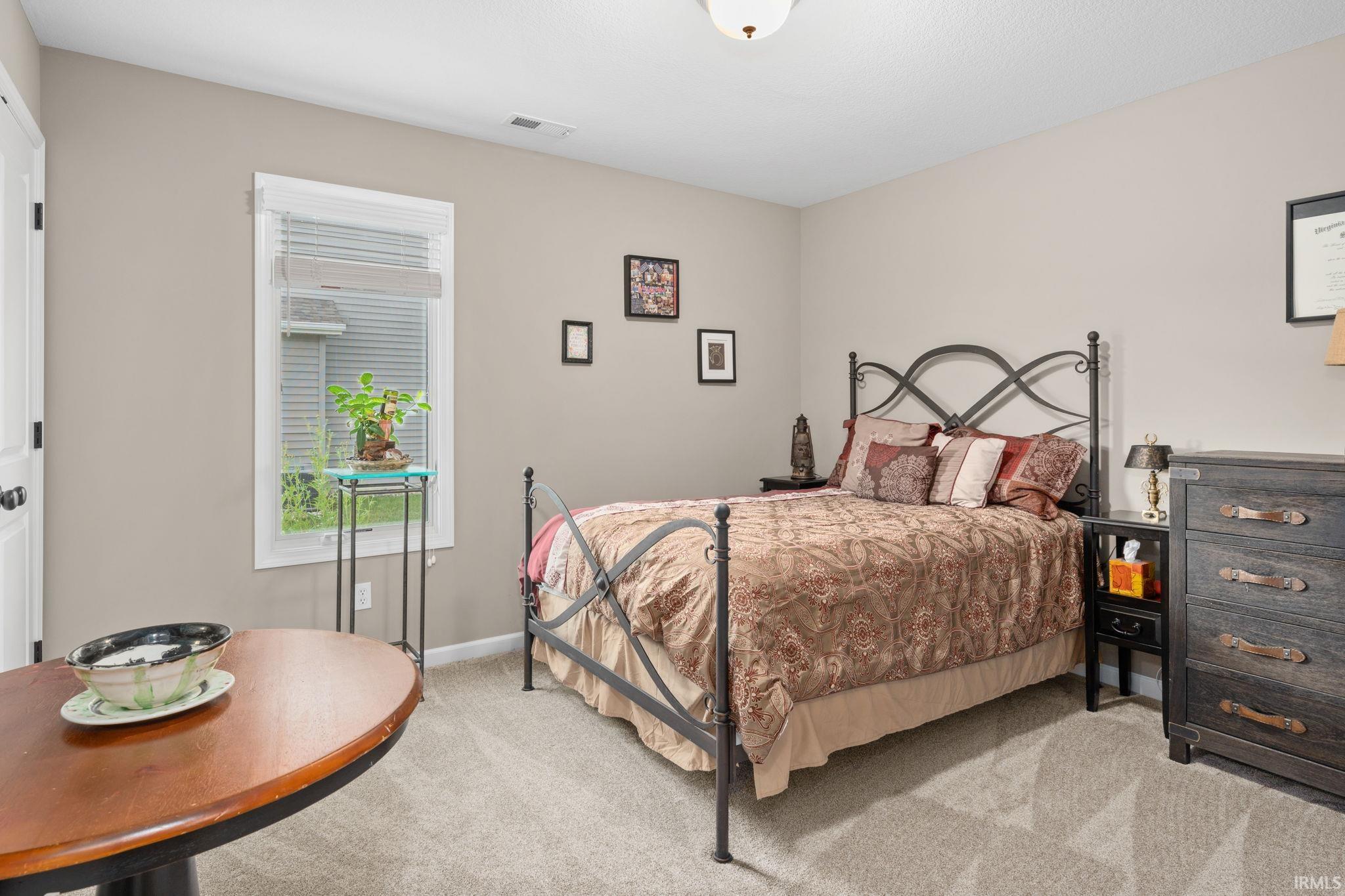 1663 Chesnee