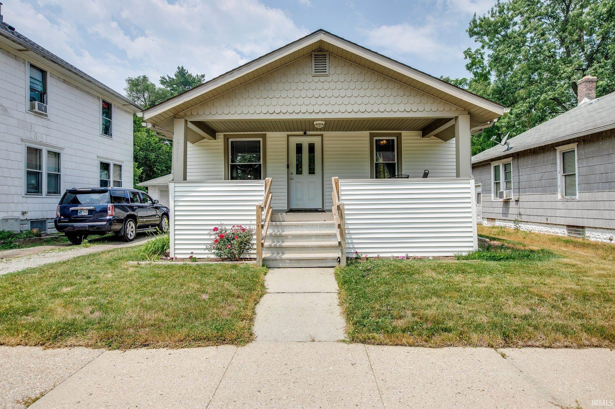 2215 Lane