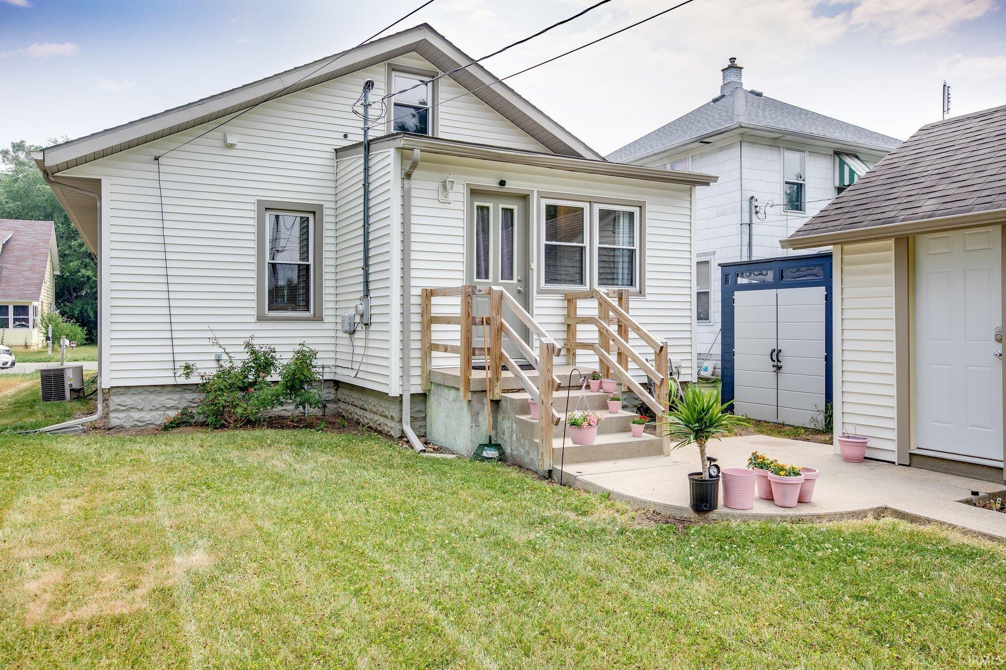 2215 Lane