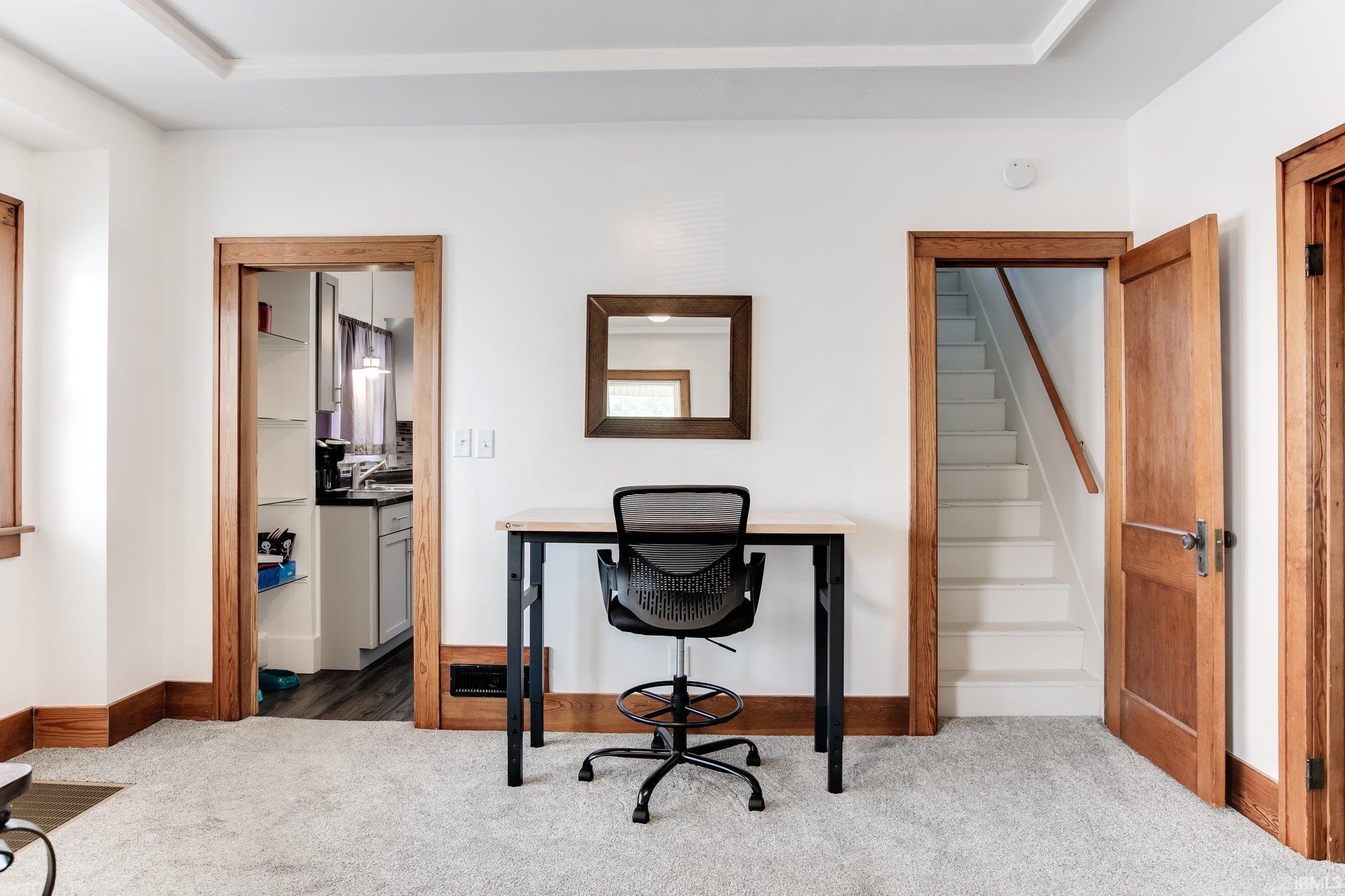 2215 Lane