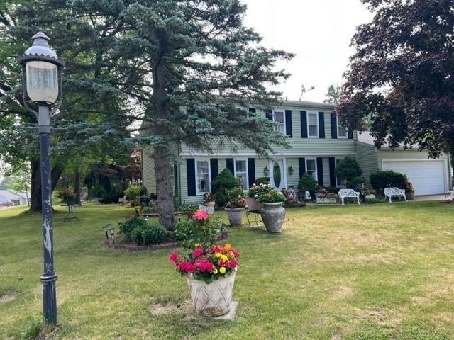 1001 Crestview