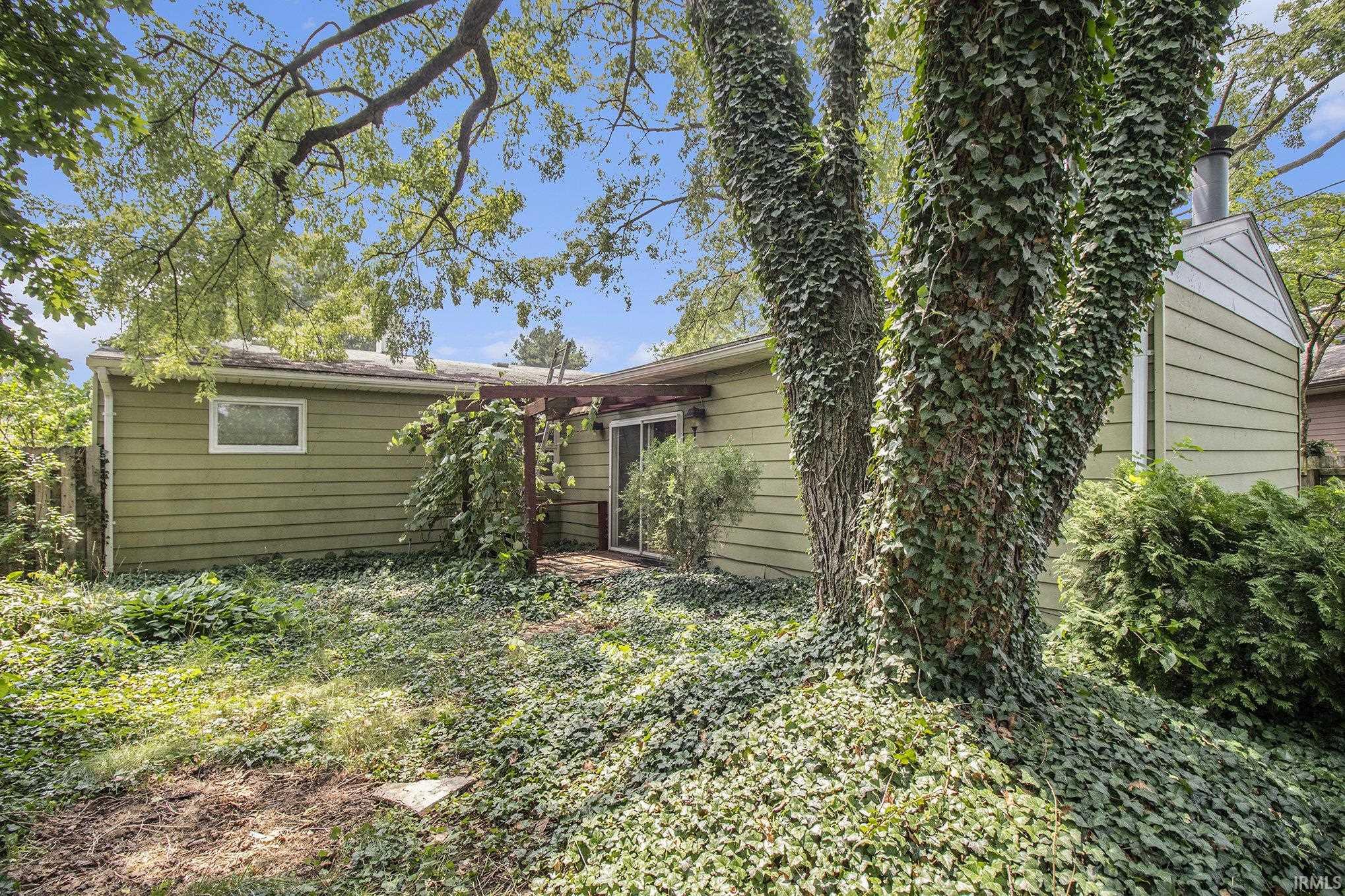 2911 Macarthur