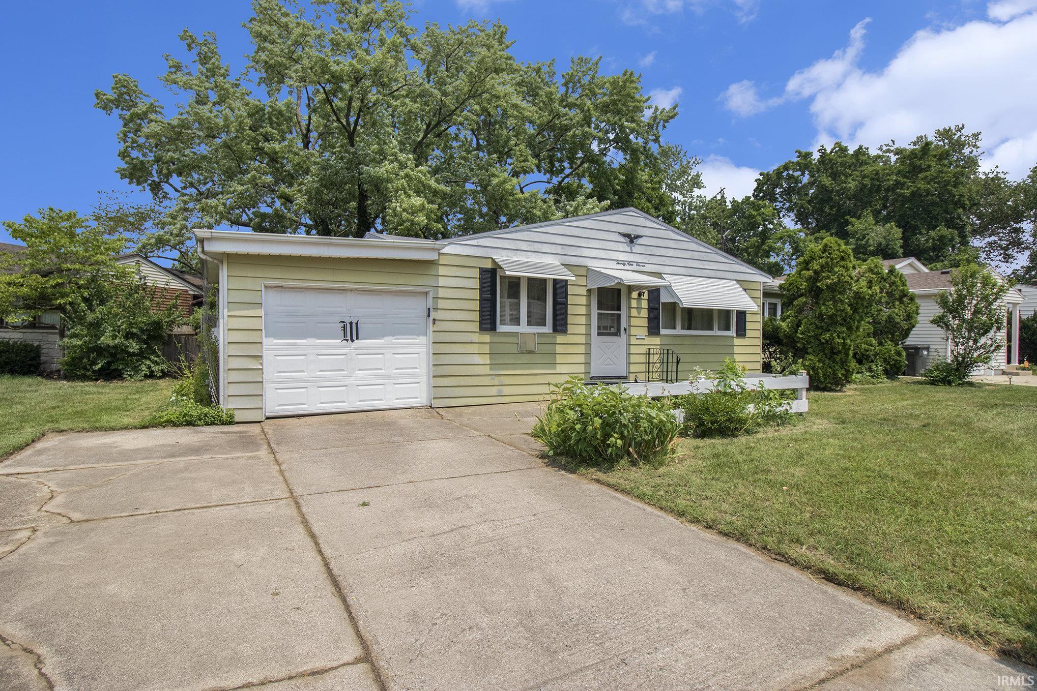 2911 Macarthur