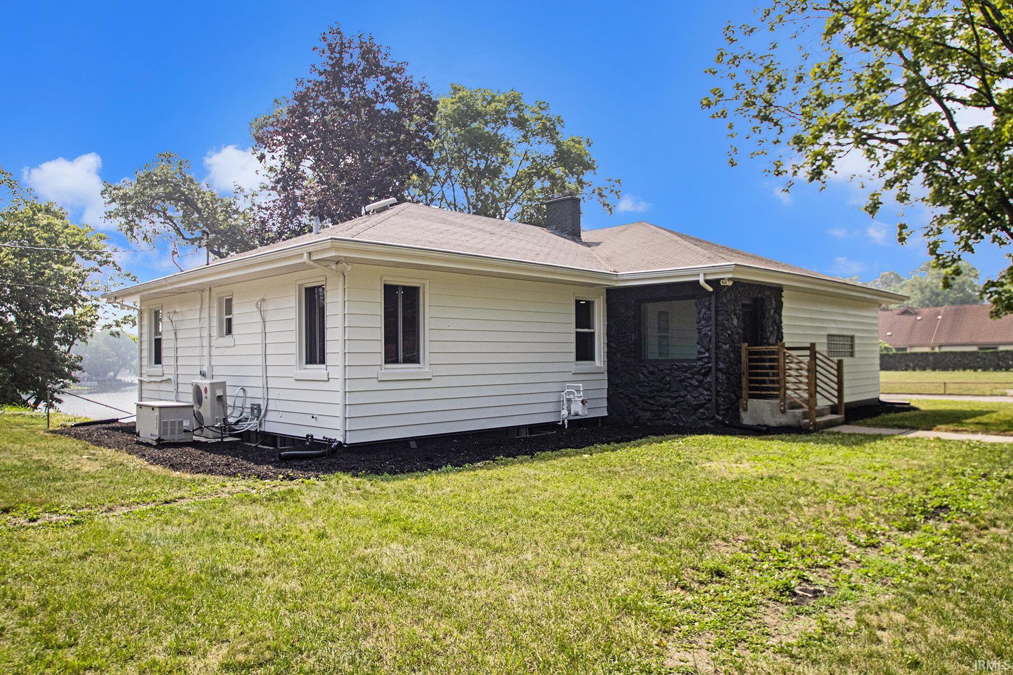 55660 Riverview Manor