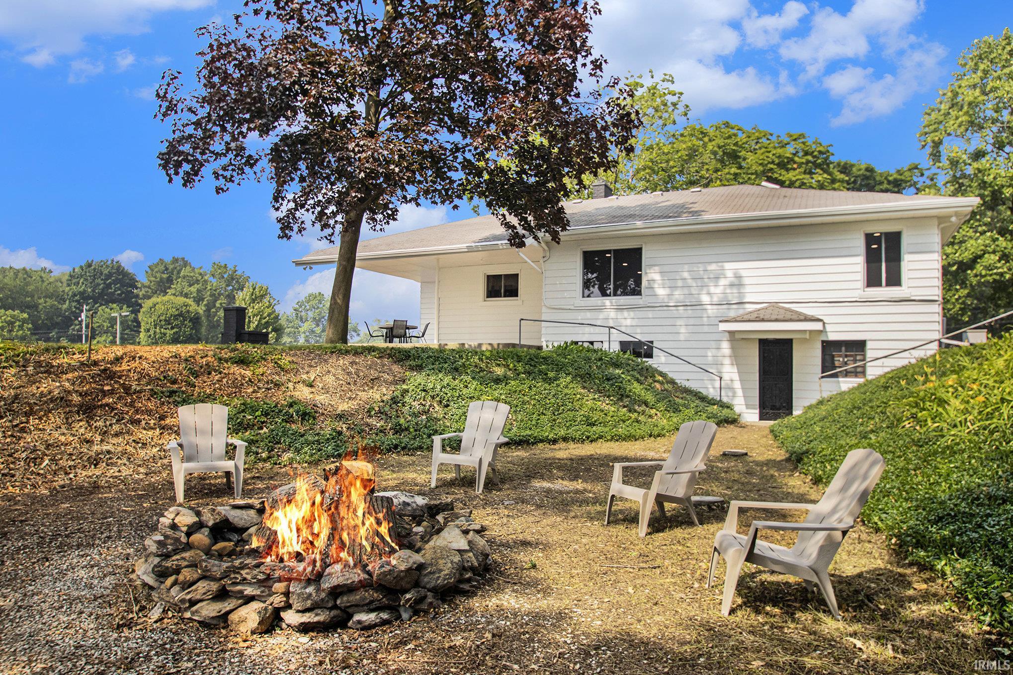 55660 Riverview Manor