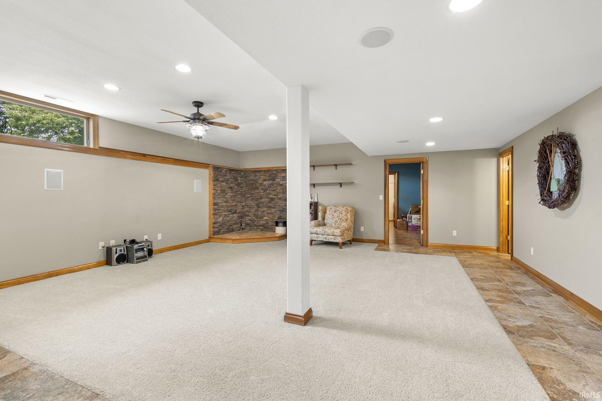 3863 Westport