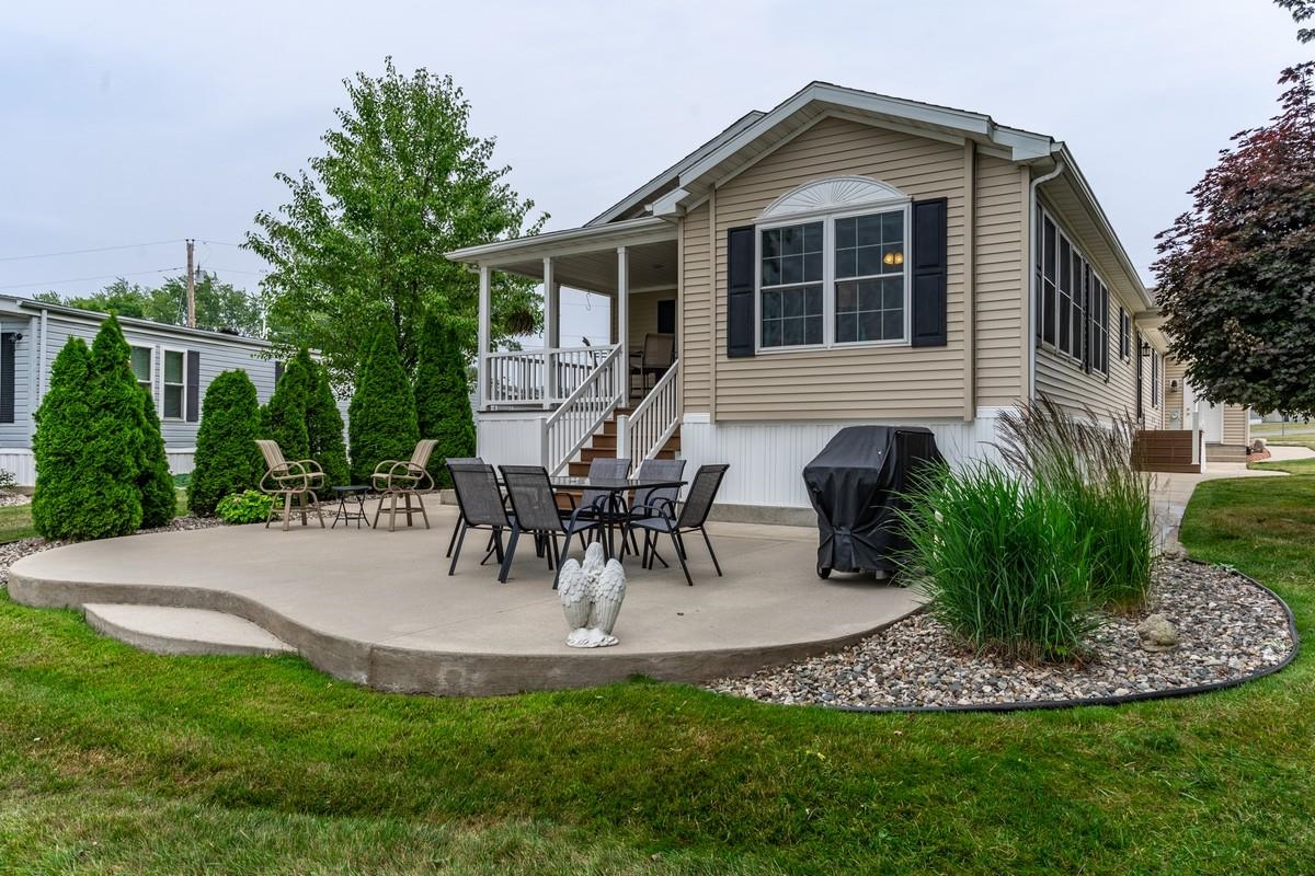 5110 450 W Lot 85