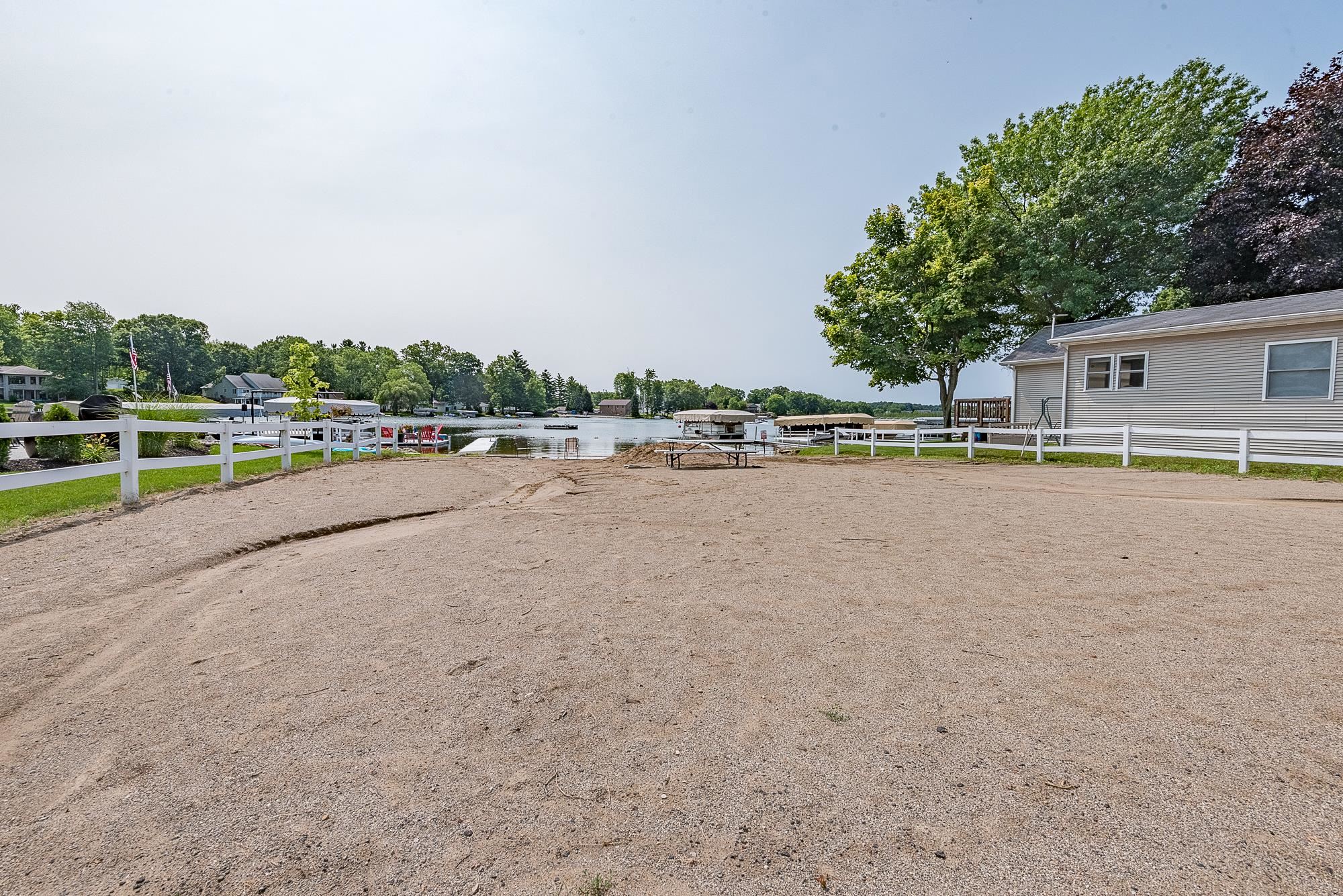 5110 450 W Lot 85