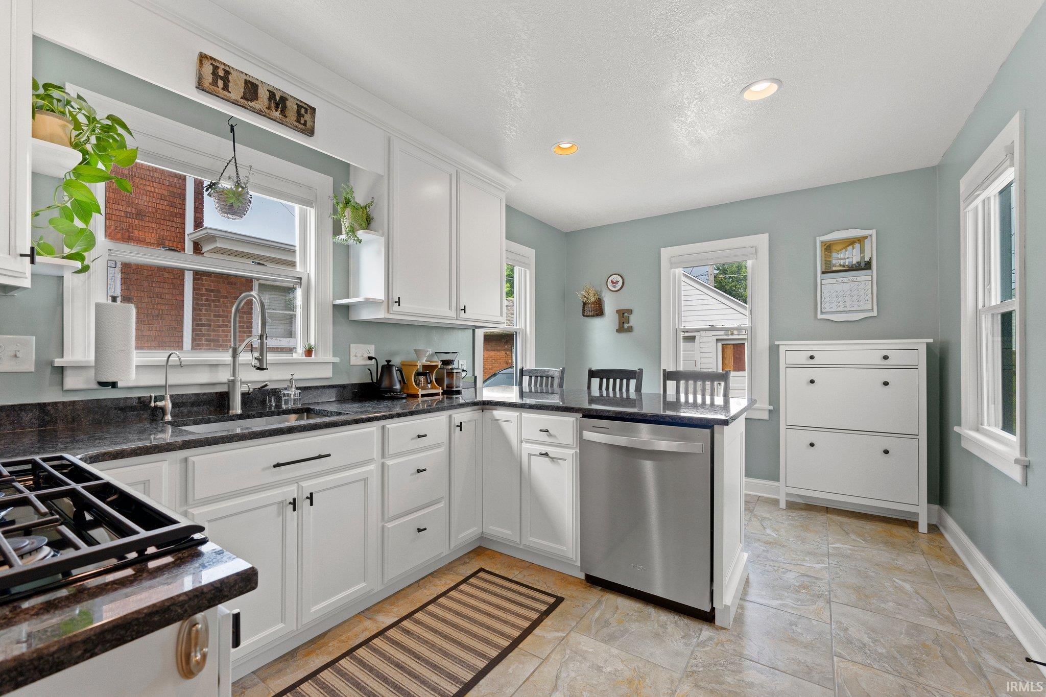1653 Highlands