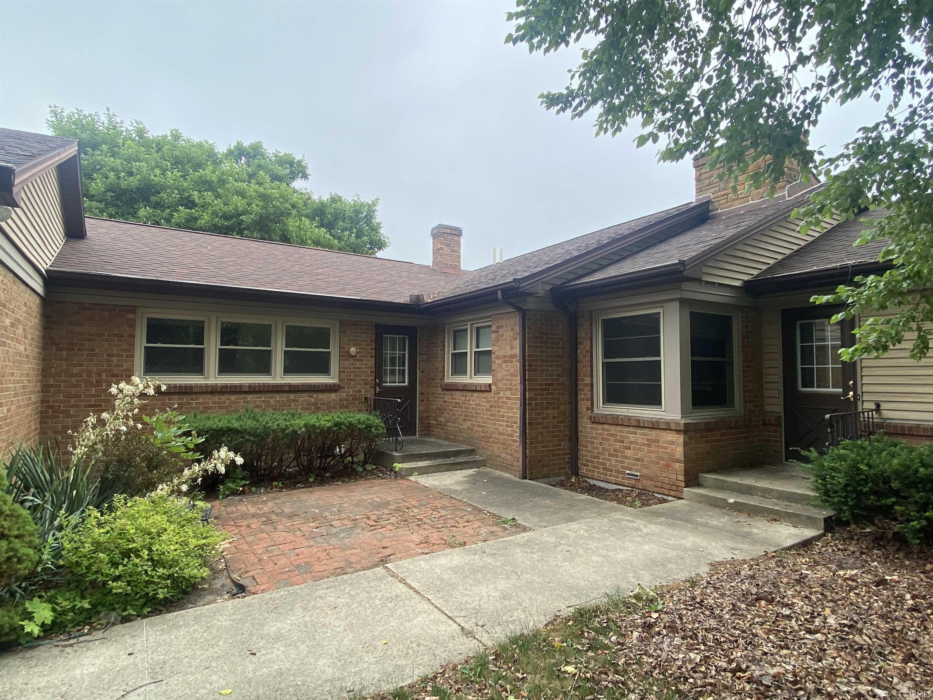 422 Warner