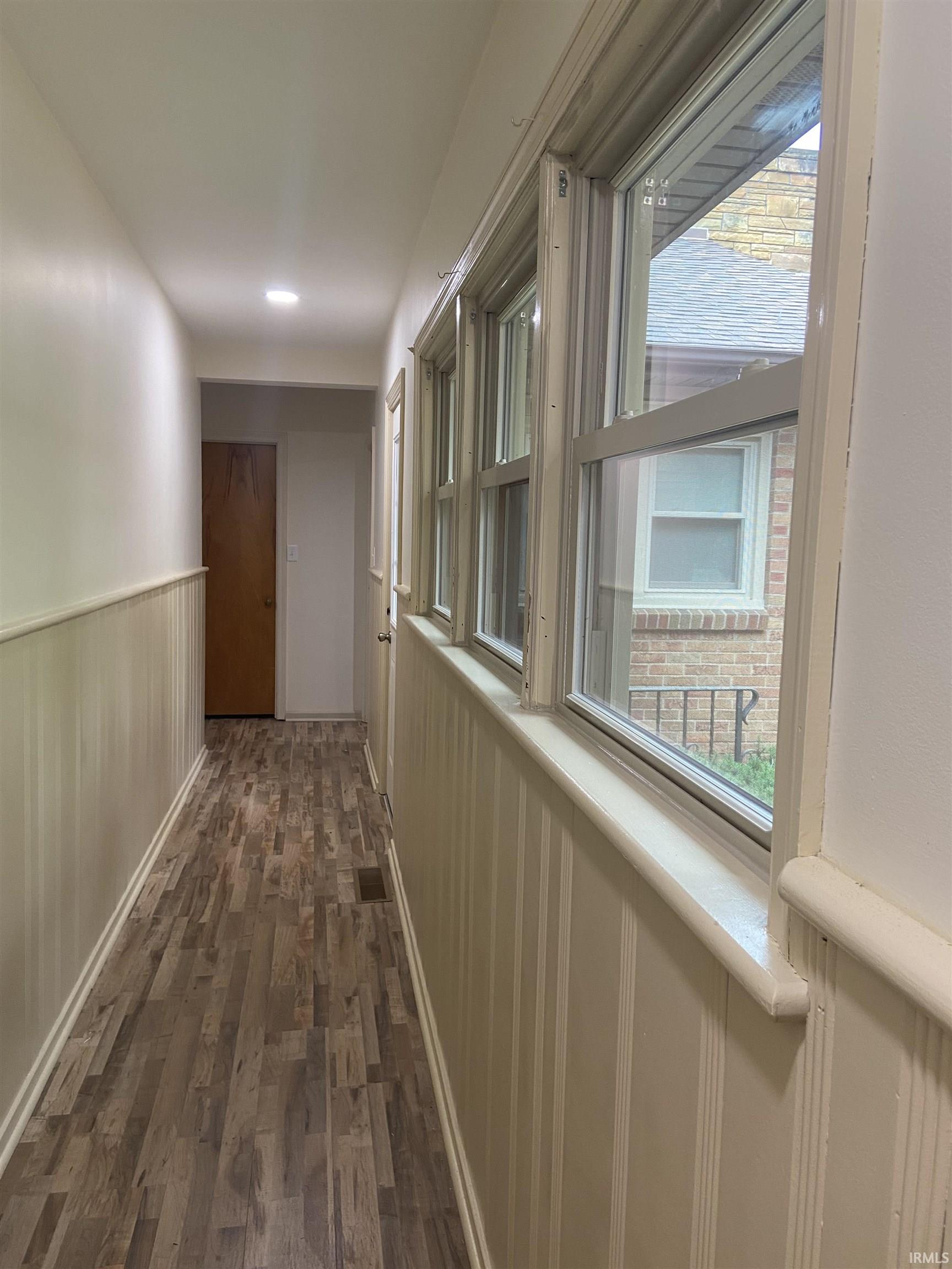 422 Warner