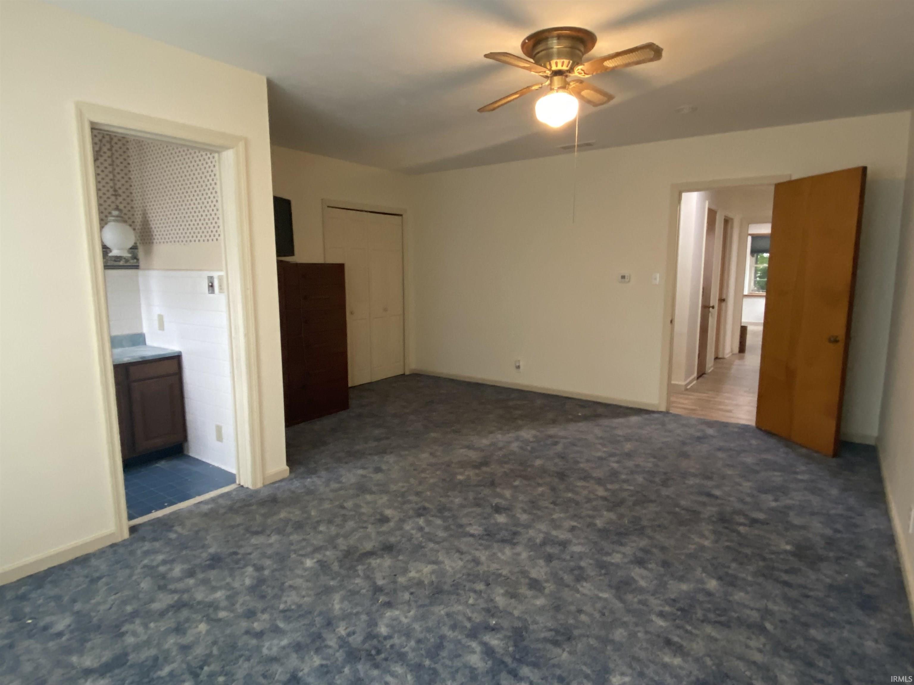422 Warner