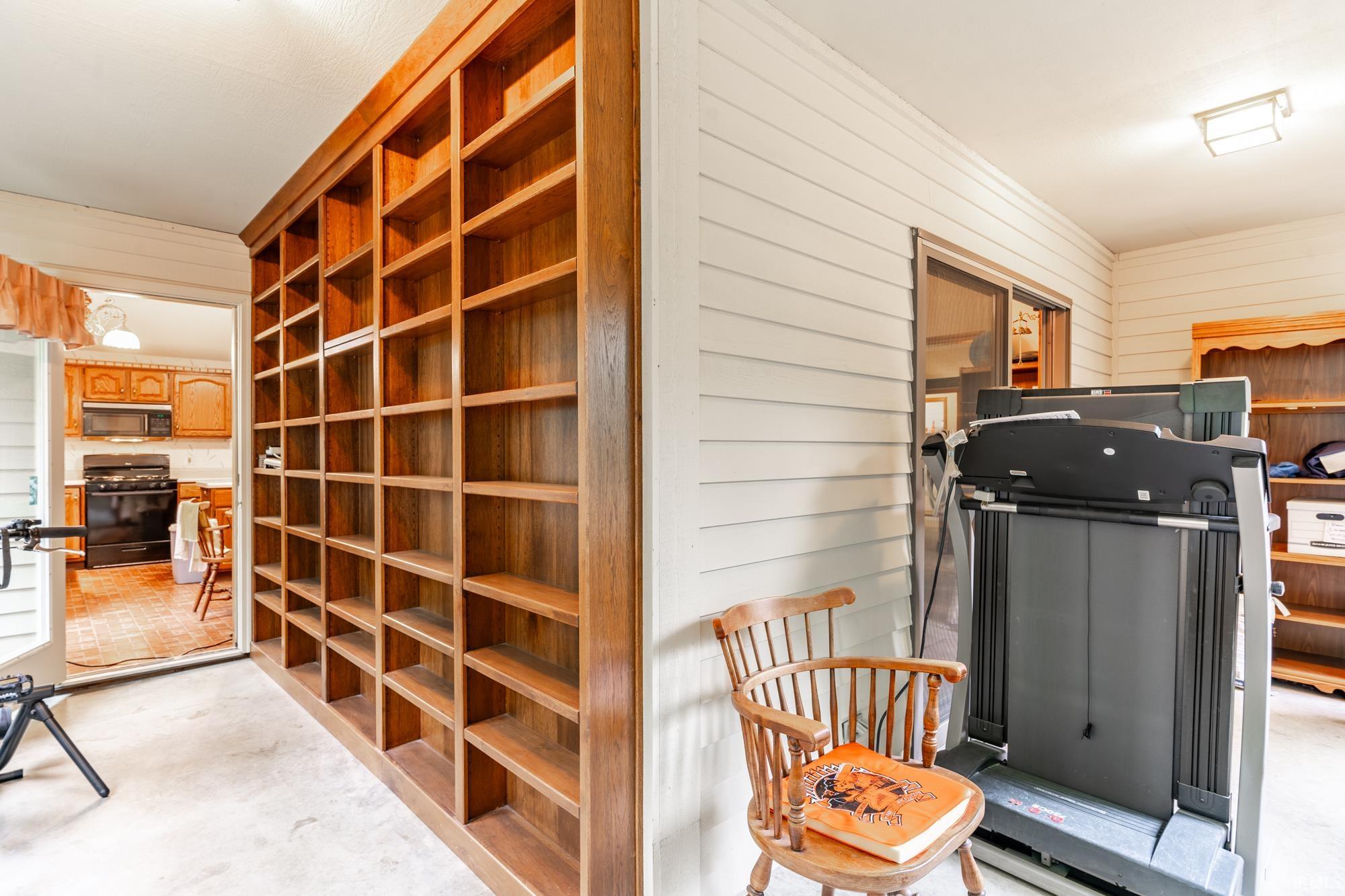 6233 Belle Isle