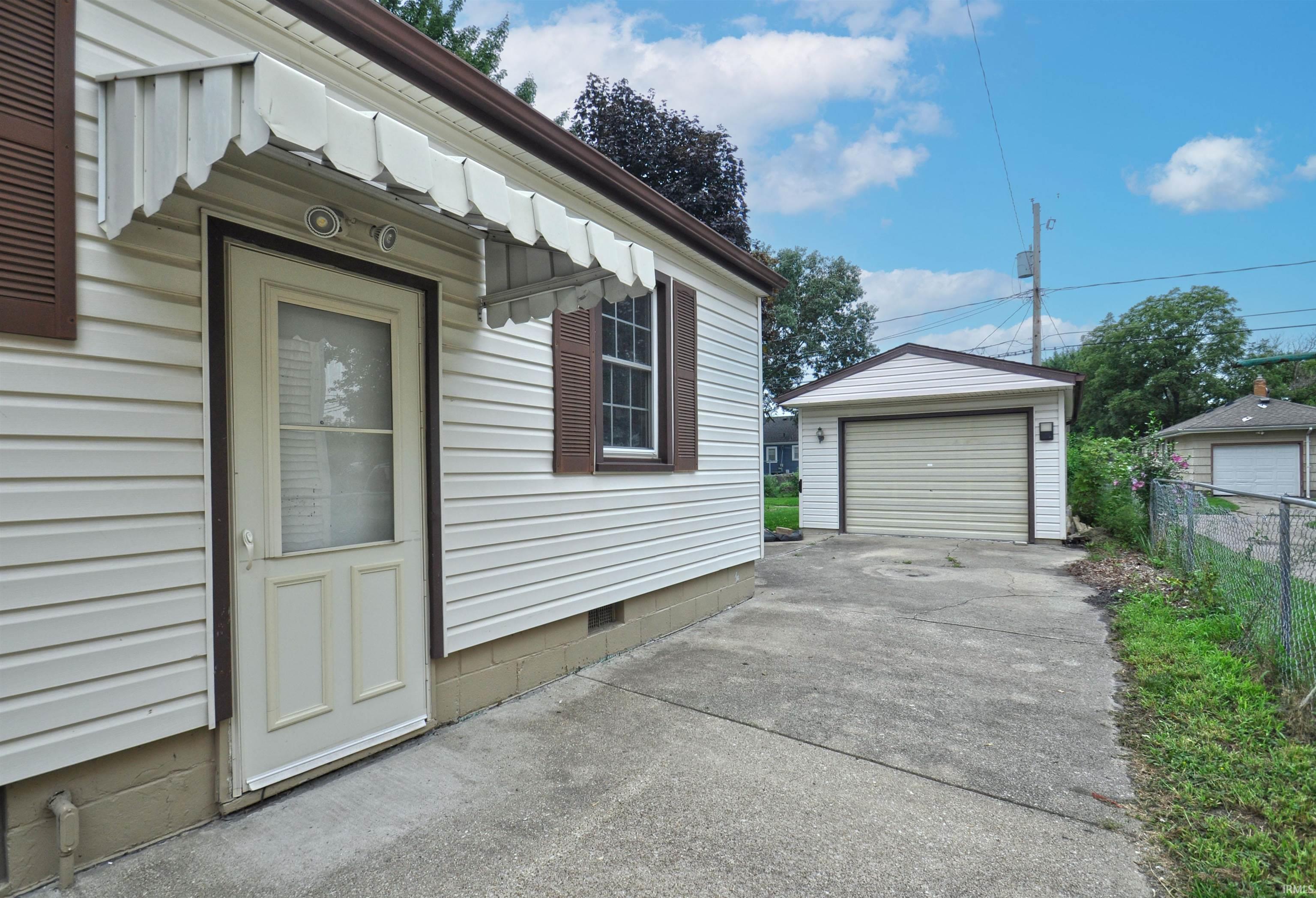 821 Camden
